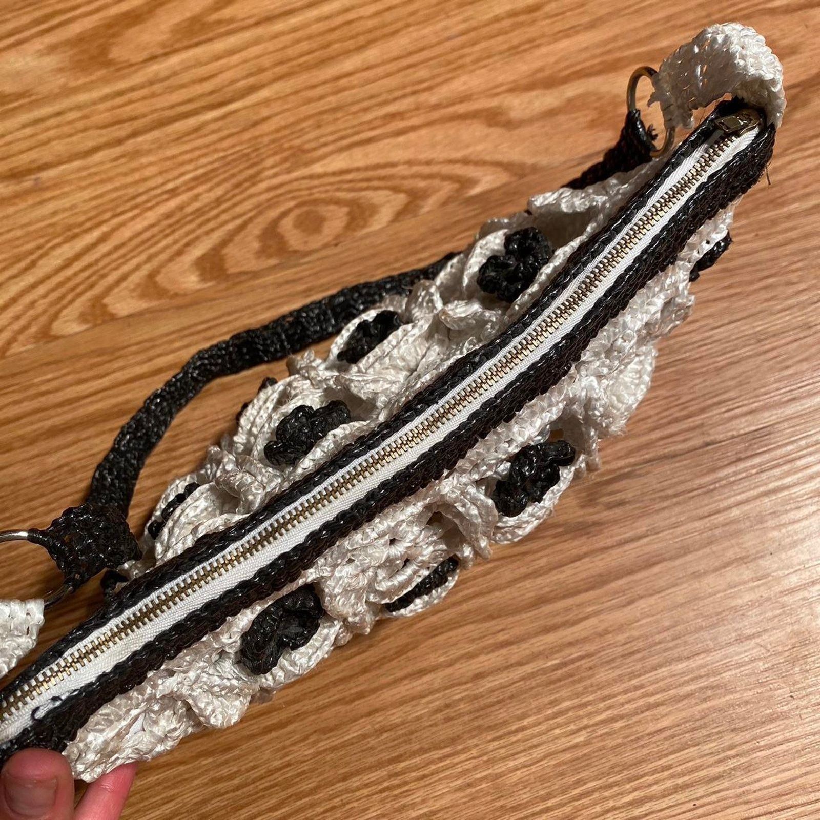 Other Black & white floral purse Size ONE SIZE - 4 Thumbnail