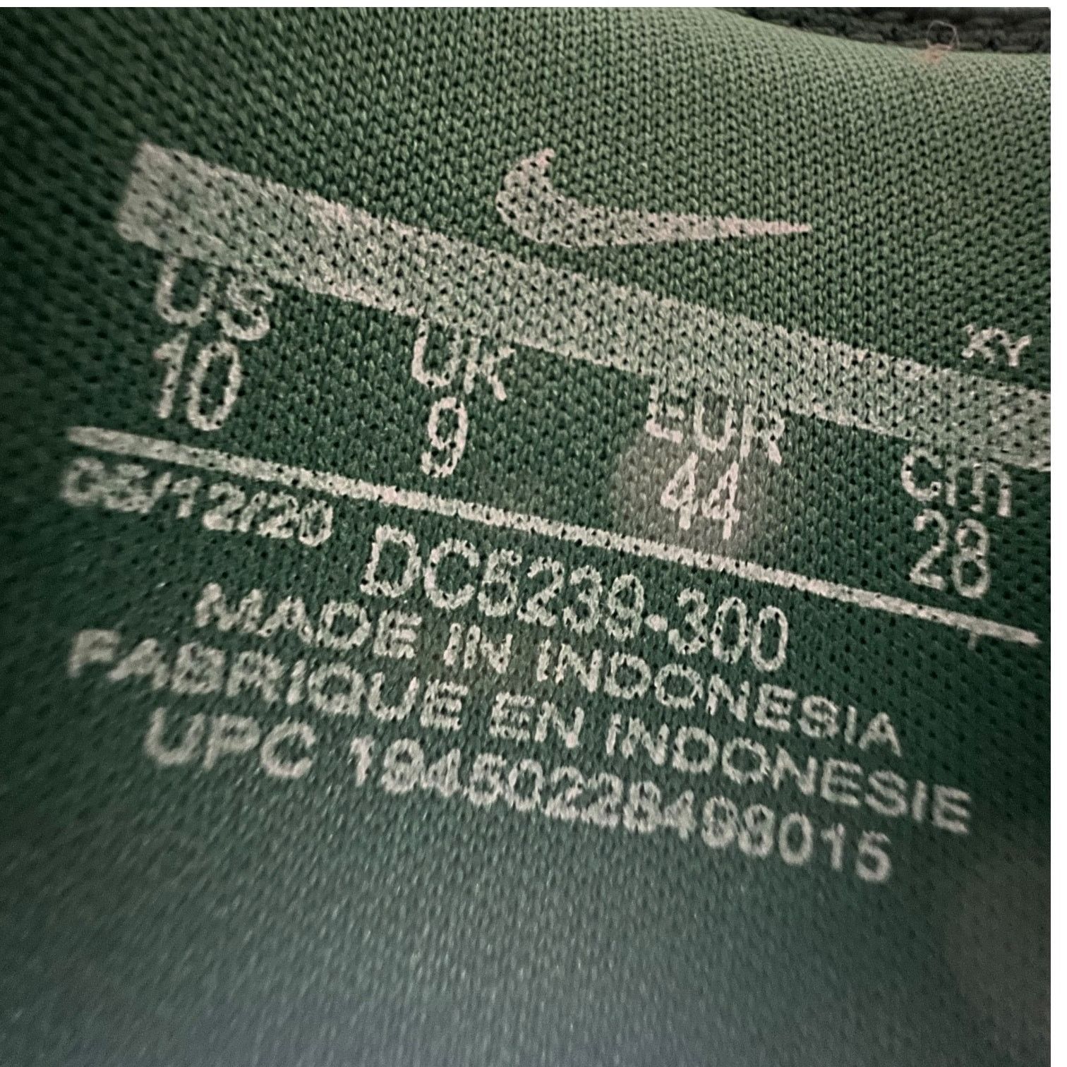 Nike × Stussy Nike x Stussy Men's Benassi Green Slides Size 10 Size US 10 / EU 43 - 5 Thumbnail