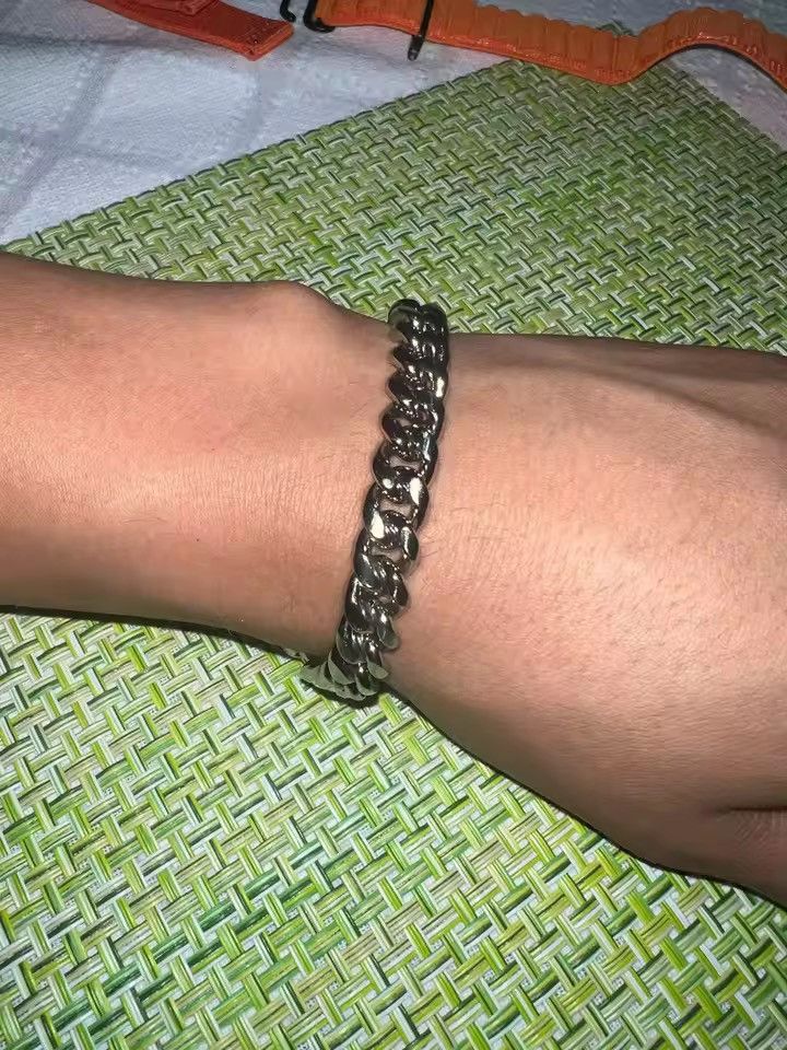 Jewelry 10 mm + 22 cm Cuban Chain Bracelets Size ONE SIZE - 1 Thumbnail