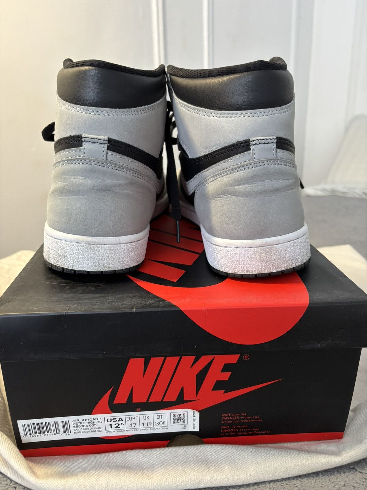 Nike AIR JORDAN 1 RETRO HIGH OG Size US 12.5 / EU 45-46 - 4 Thumbnail