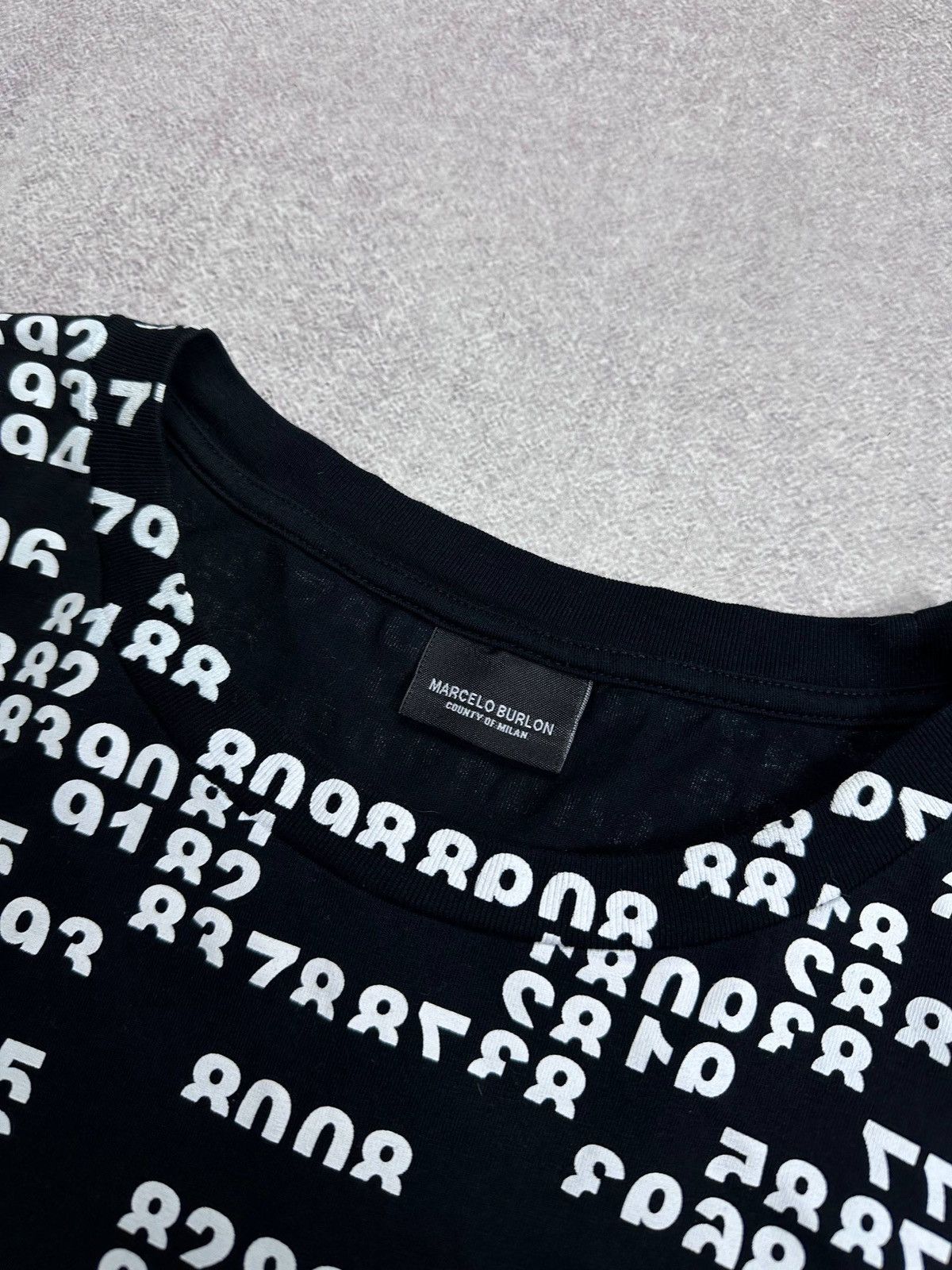 Marcelo Burlon Marcelo Burlon Numbers Big Logo T-shirt XL Size US XL / EU 56 / 4 - 4 Thumbnail