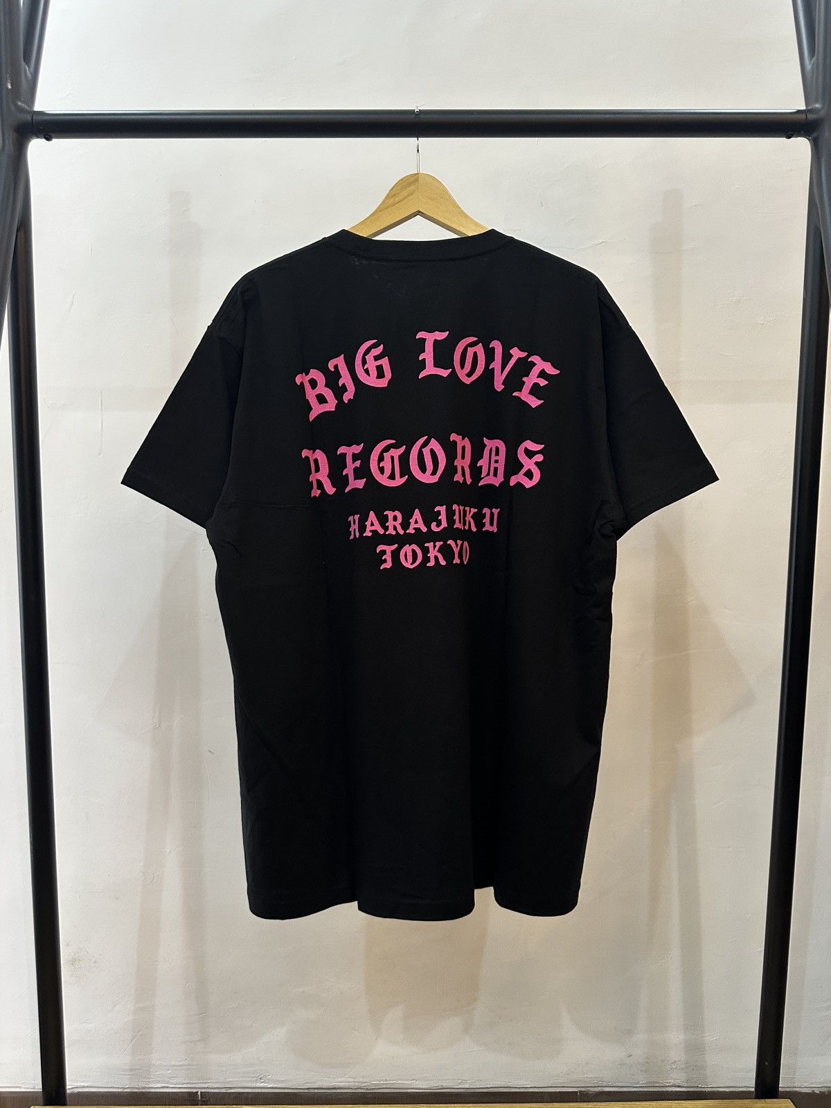 BIG LOVE RECORDS Tシャツ ビッグラブレコーズ バンドTシャツ BIG LOVE 'CLASSIC LOGO -BLACK- *MADE WITH ECOCYCLE* T-SHIRT