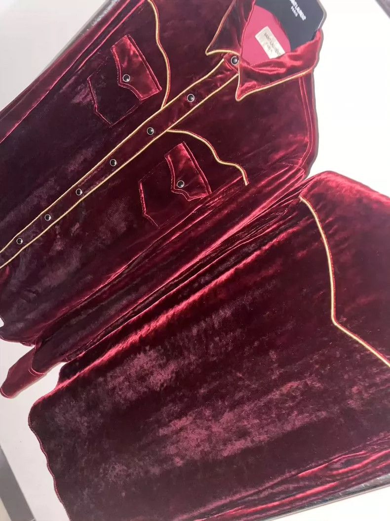 Saint Laurent Paris Saint Laurent Paris16 FW Red Velvet Gold Thread Court Shir Size US M / EU 48-50 / 2 - 2 Thumbnail