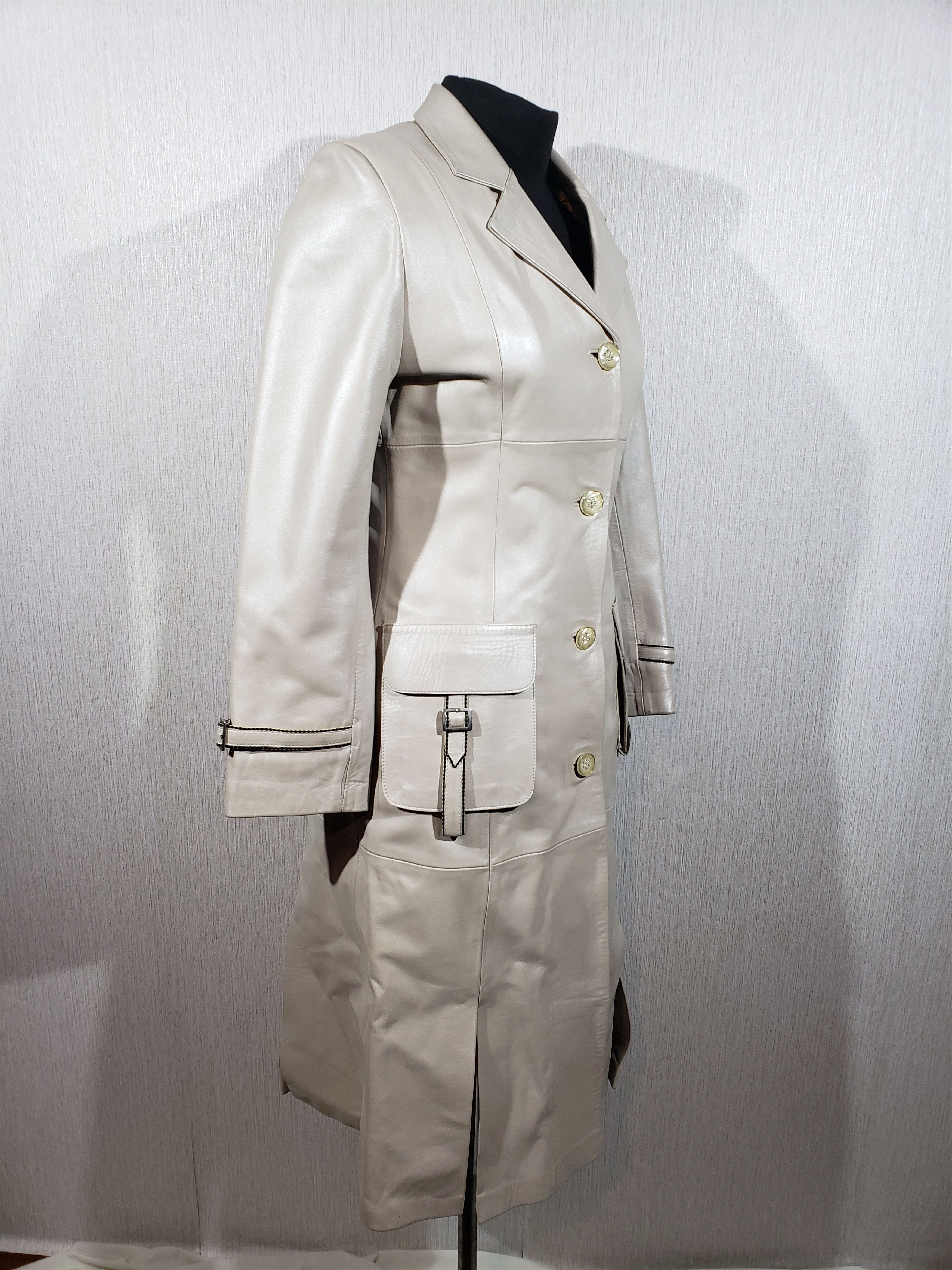 Other Elegant women's long leather jacket. Size M / US 6-8 / IT 42-44 - 3 Thumbnail
