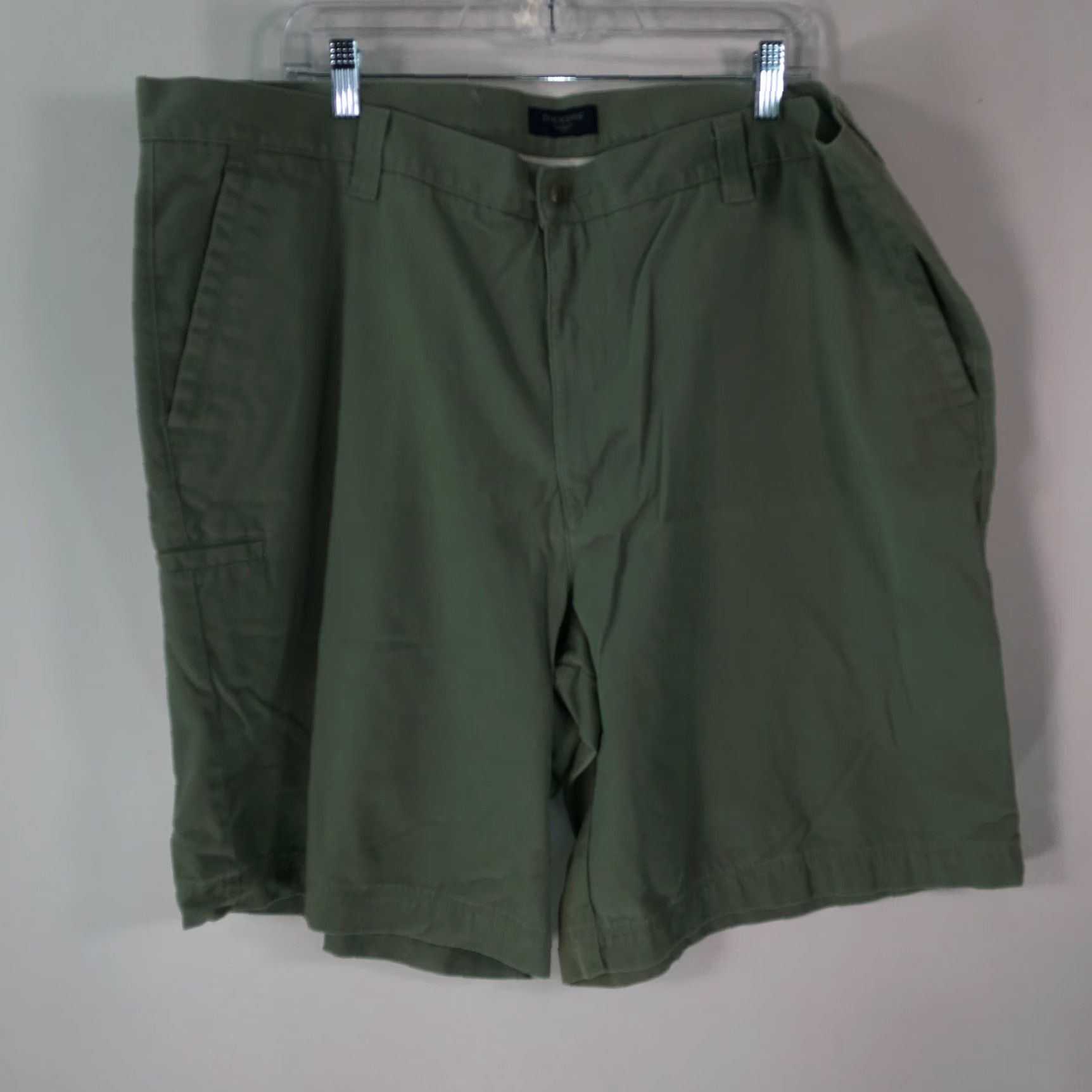 Dockers Dockers Mens Relaxed Fit Short Green Chino Short Size 42 Casual 4 Pocket Belt Loops Flat Front Rise High 9 In Inseam 9 in Mens Size US 42 / EU 58 - 2 Thumbnail