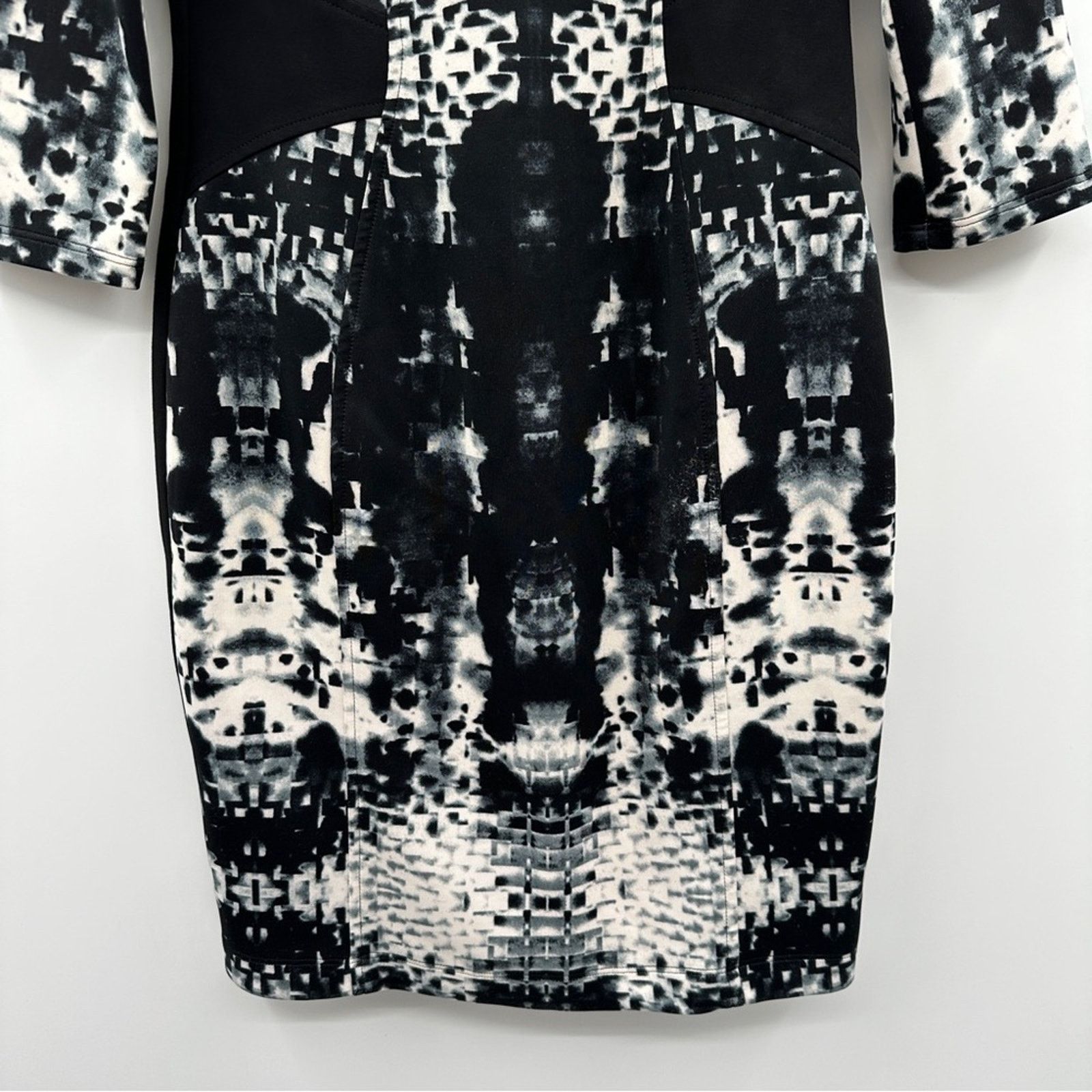 Anthropologie Yoana Baraschi Abstract Print Black & White Neoprene Dress 8 Size M / US 6-8 / IT 42-44 - 4 Thumbnail