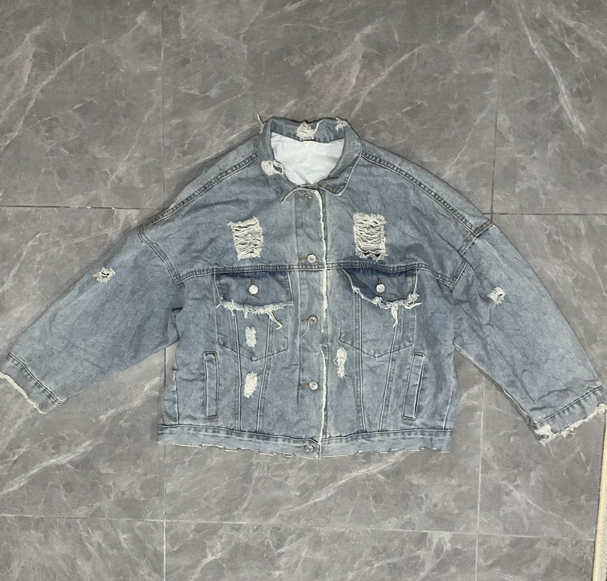 Vintage Vintage Style Denim Jacket Distressed Size US L / EU 52-54 / 3 - 2 Thumbnail