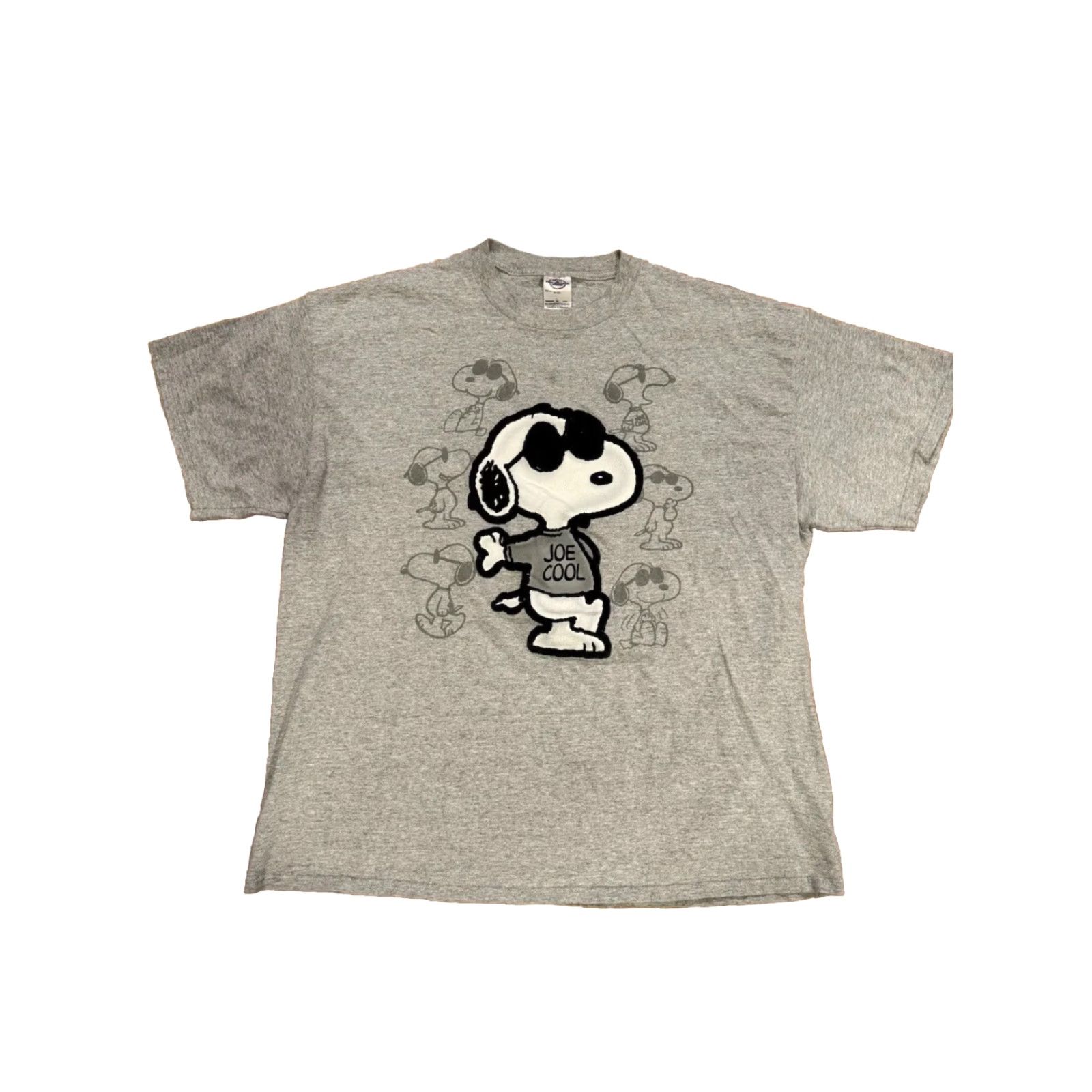 Peanuts VINTAGE Peanuts Snoopy Joe Cool T-shirt Velvet Cartoon Graphic Men’s XL Gray Short Sleeve Crew Neck 90s Mens T-Shirt Size US XL / EU 56 / 4 - 2 Thumbnail