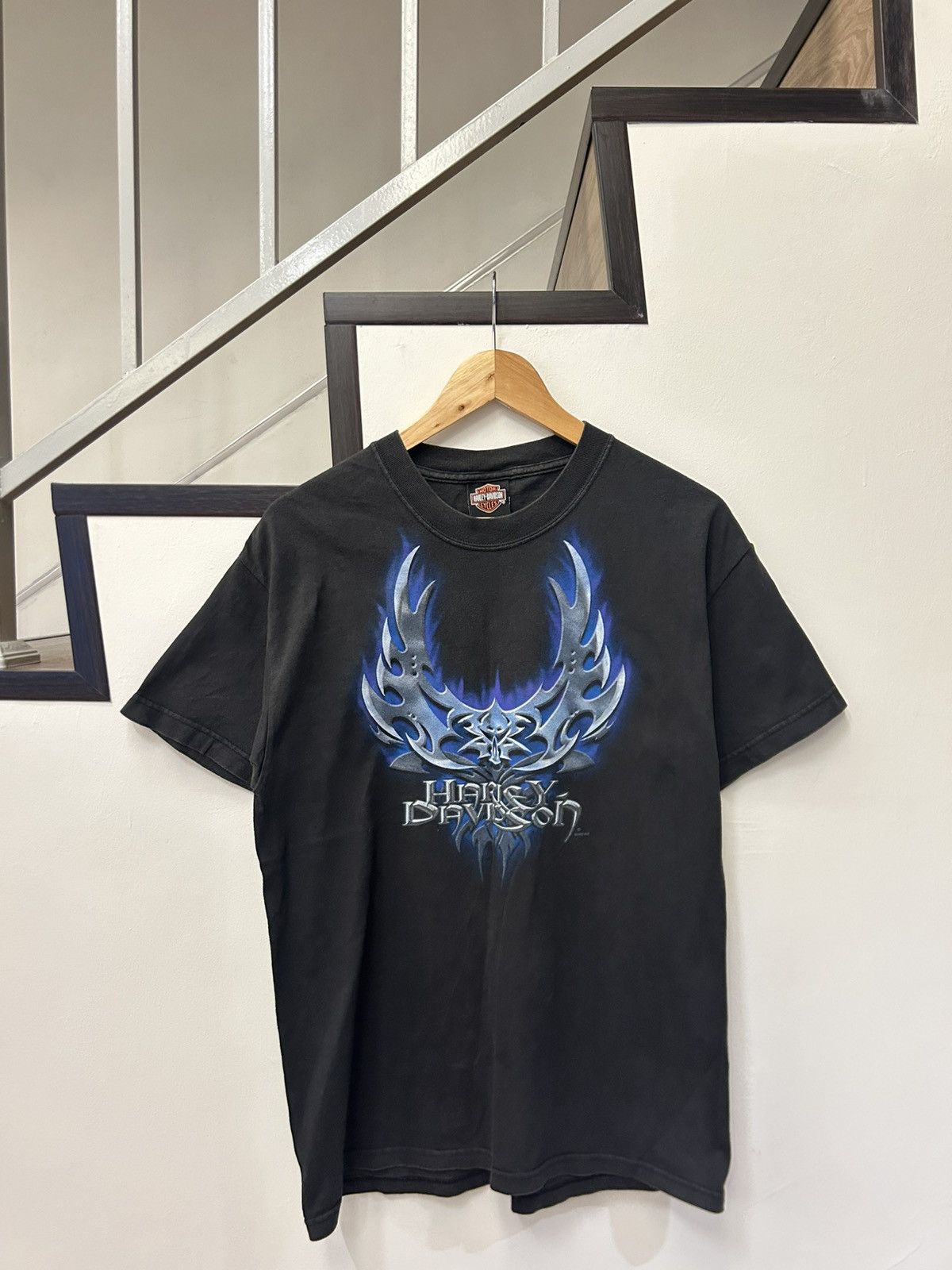 Harley Davidson Crazy🔥 VTG 2002 Harley Davidson "Blue Flame Tribal" Tee Size US M / EU 48-50 / 2 - 2 Thumbnail