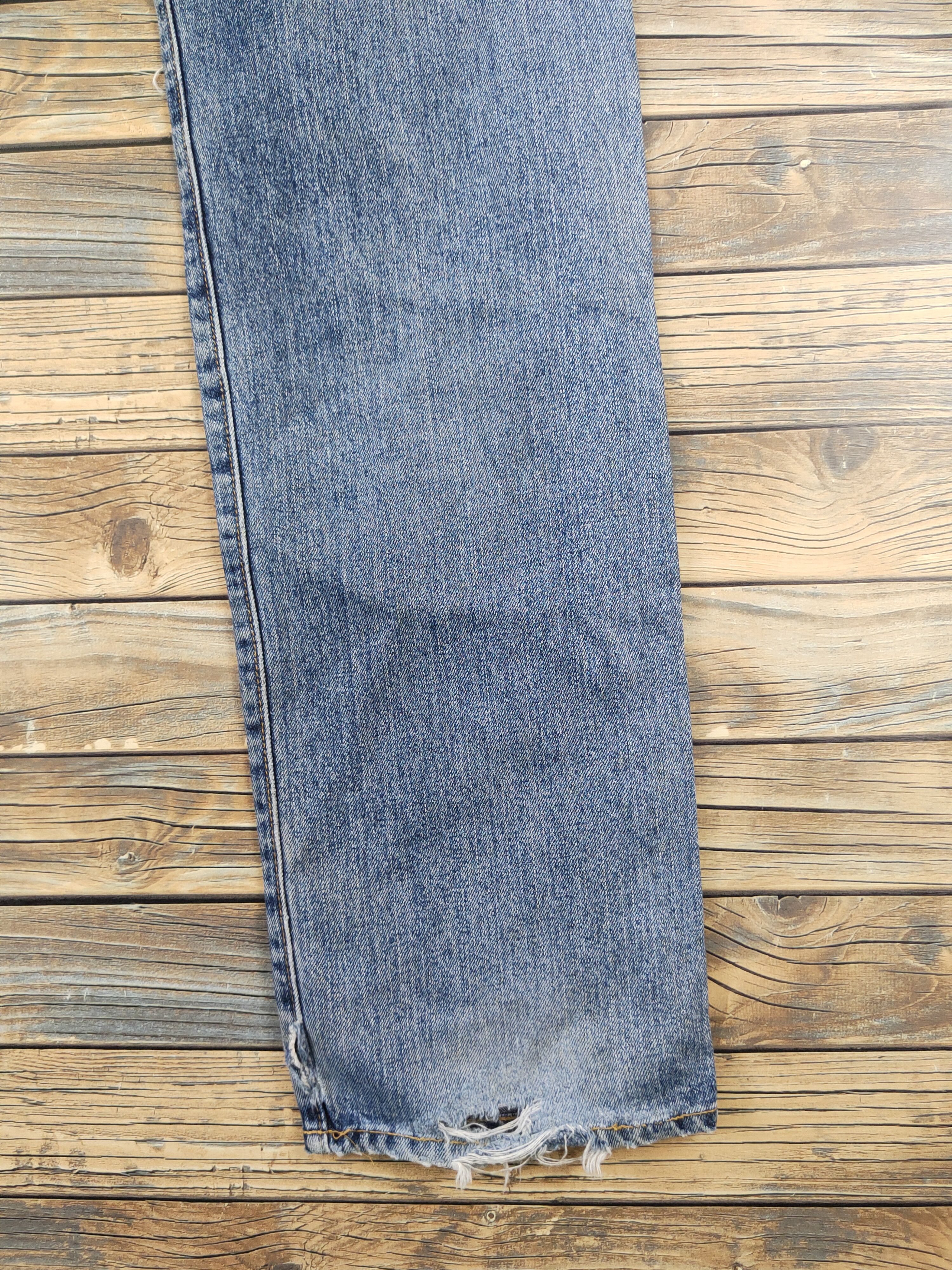 Japanese Brand Uniqlo Blue Distressed Ripped Jeans #W1863 Size US 32 / EU 48 - 11 Thumbnail
