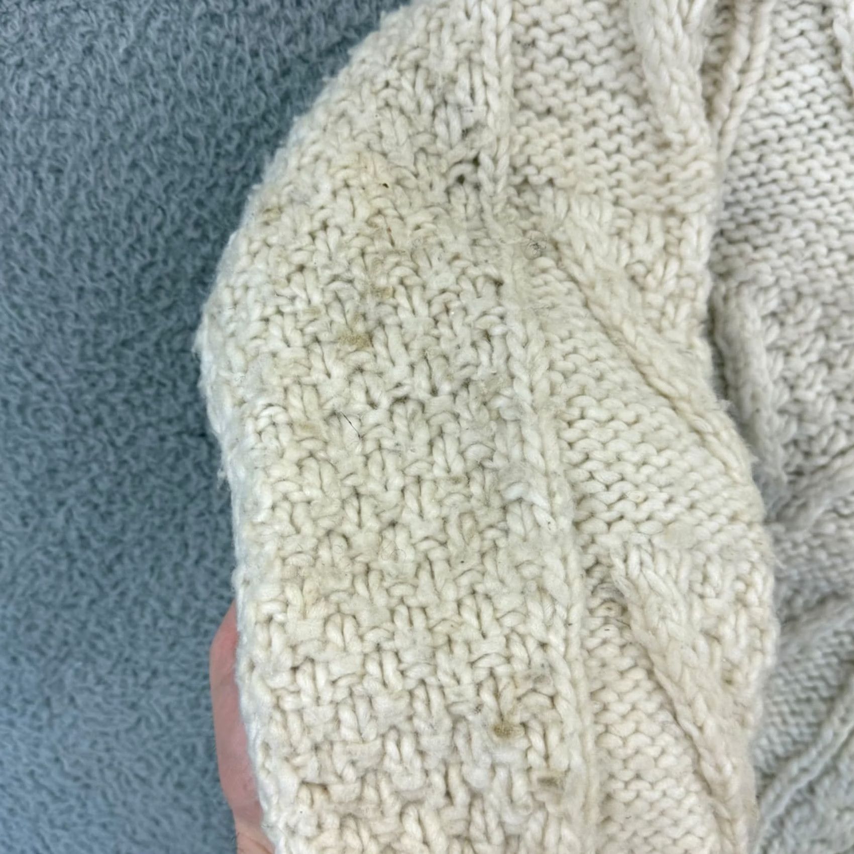 Vintage VINTAGE Artesanias Sweater Unisex Adults Large Beige Wool Cable-Knit Zip 90s Outdoor Size US L / EU 52-54 / 3 - 6 Thumbnail