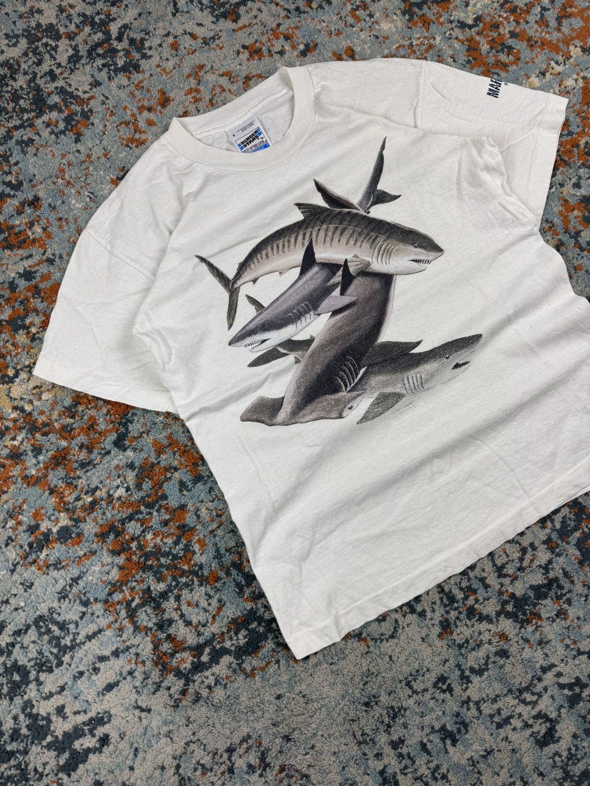 Vintage Vintage 90s Sharks marine life print animals graphic tee Size US S / EU 44-46 / 1 - 2 Thumbnail