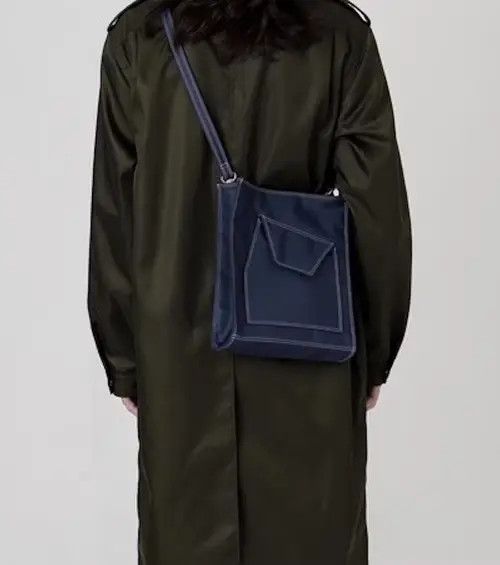 Japanese Brand Korean fashion navy blue nylon crossbody bag shoulder bag Size ONE SIZE - 3 Thumbnail