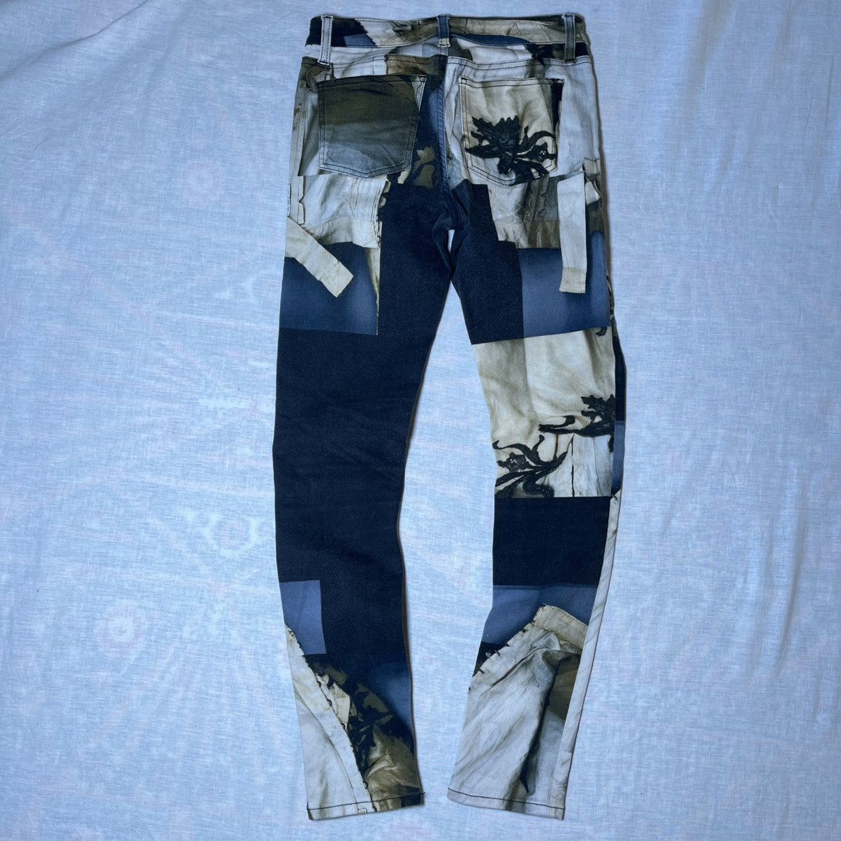 Acne Studios Acne Studios designer high fashion luxury jeans with print🌌 Size 27" / US 4 / IT 40 - 4 Thumbnail