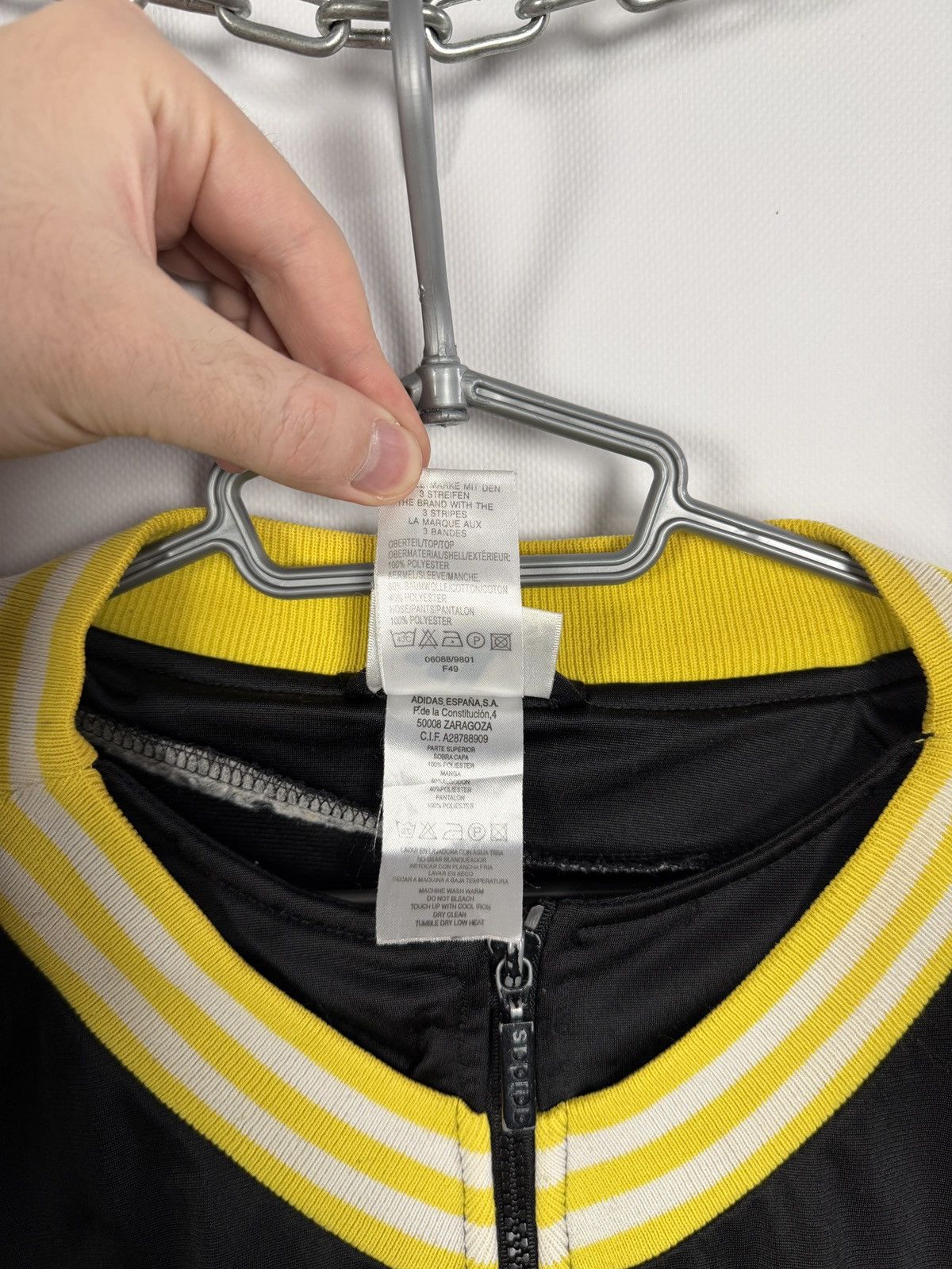 Adidas Adidas Vintage Detachable Sleeve Track Jacket Vest Size L Size US L / EU 52-54 / 3 - 12 Thumbnail