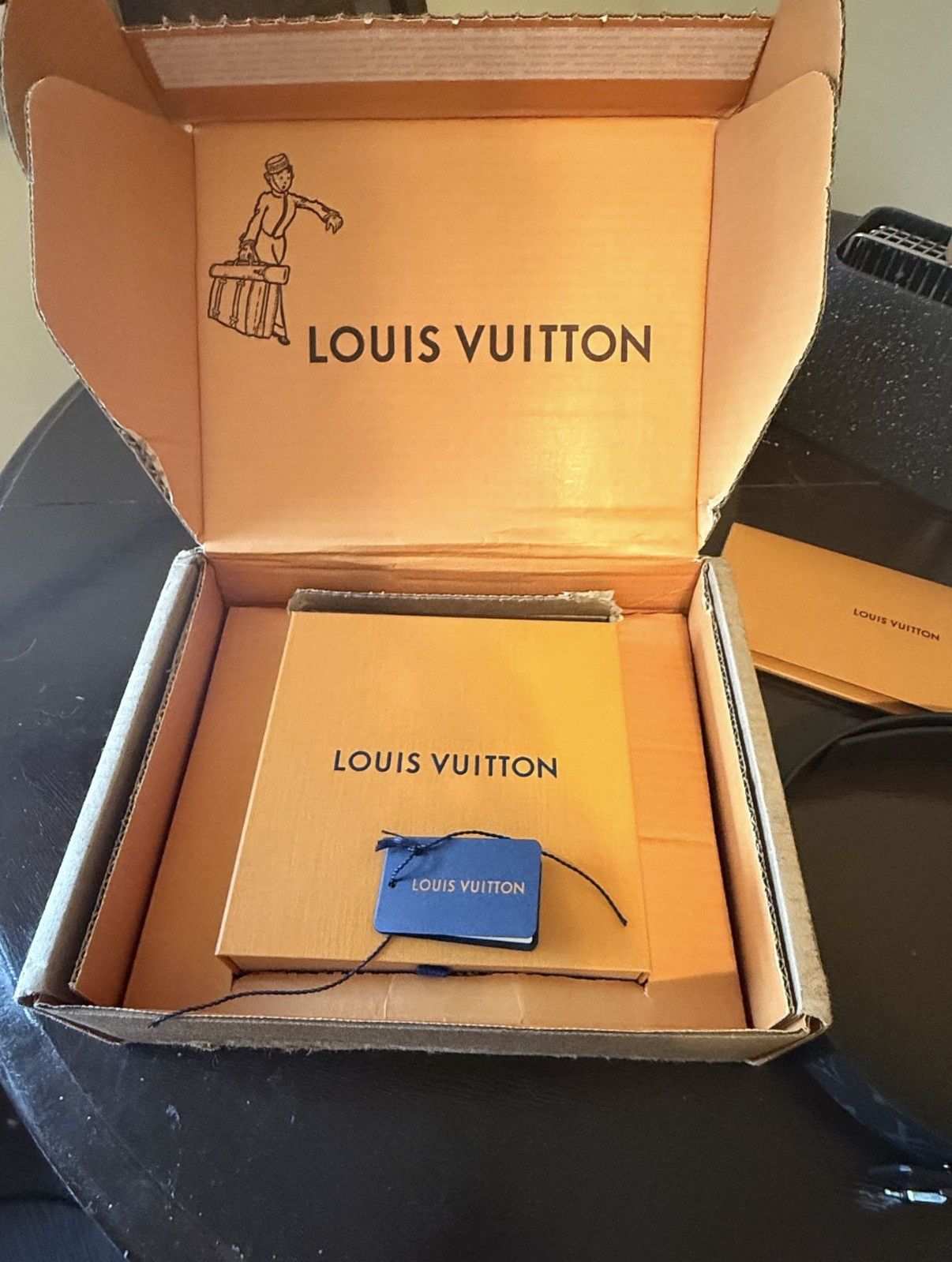 Louis Vuitton Louis Vuitton Initials 40MM Reversible Belt Size 38 - 2 Thumbnail