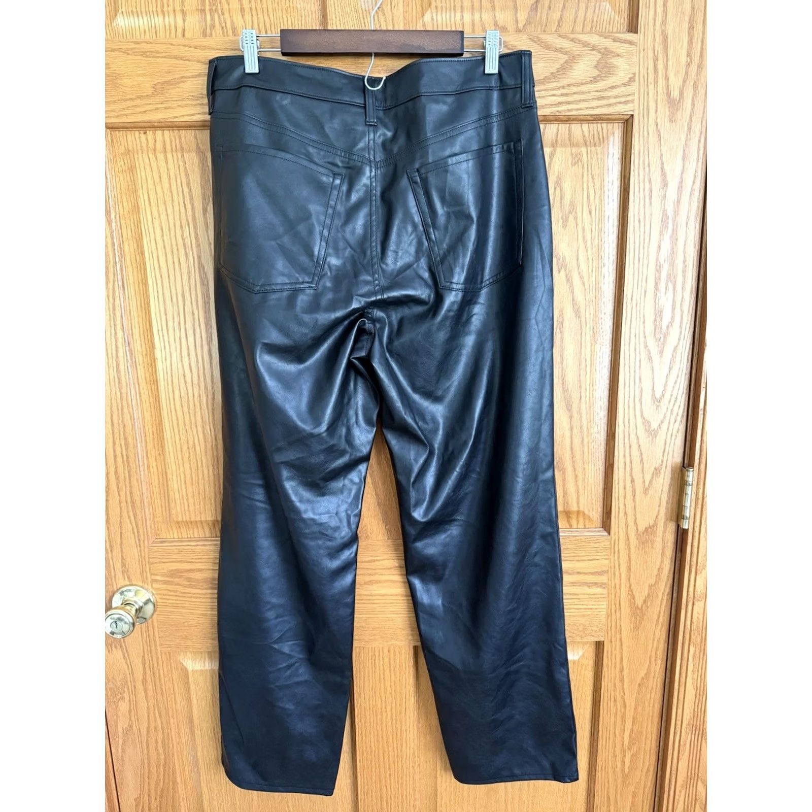 Old Navy Old Navy High Rise OG Loose Black Faux Leather Pant Womens Sz 14 Sexy Goth Size 36" / US 14 / IT 50 - 2 Thumbnail