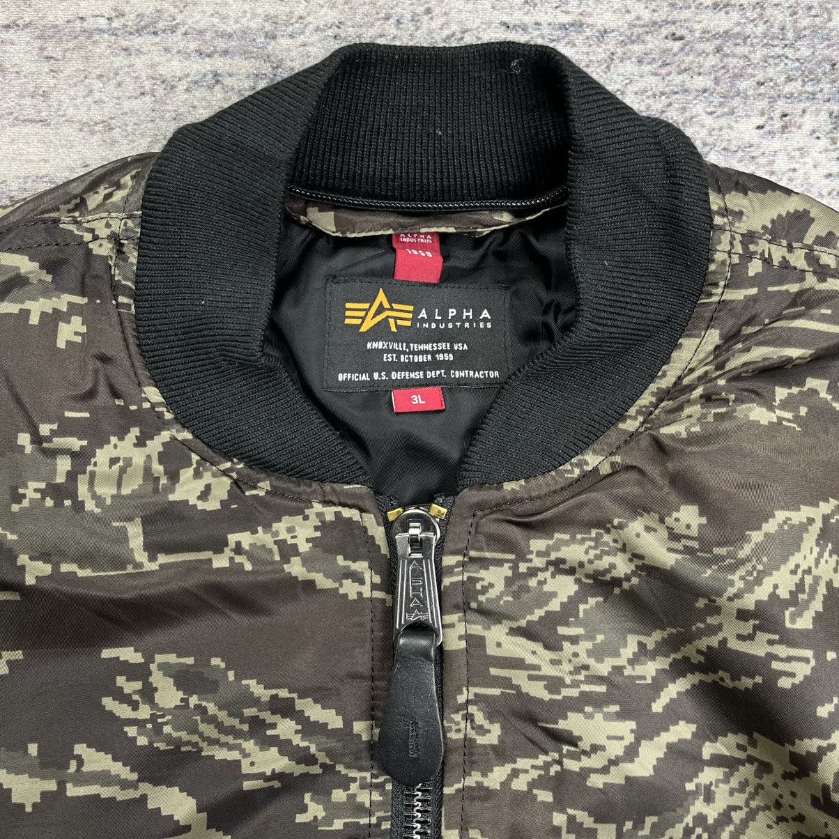 Alpha Industries Alpha industries digital camouflage Ma-1 bomber jacket Size US XL / EU 56 / 4 - 6 Thumbnail