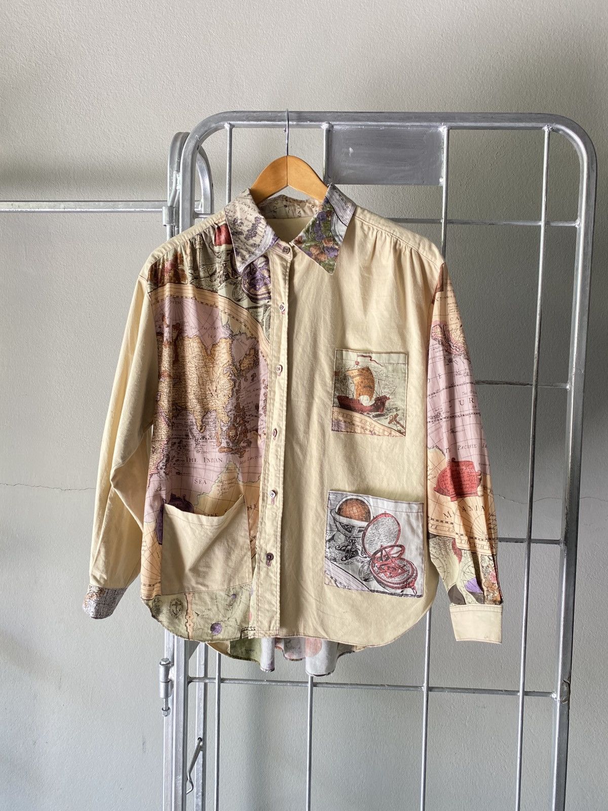 Designer × Japanese Brand × Vintage Vintage Map Print Shirt with Unique Details Size ONE SIZE - 1 Thumbnail