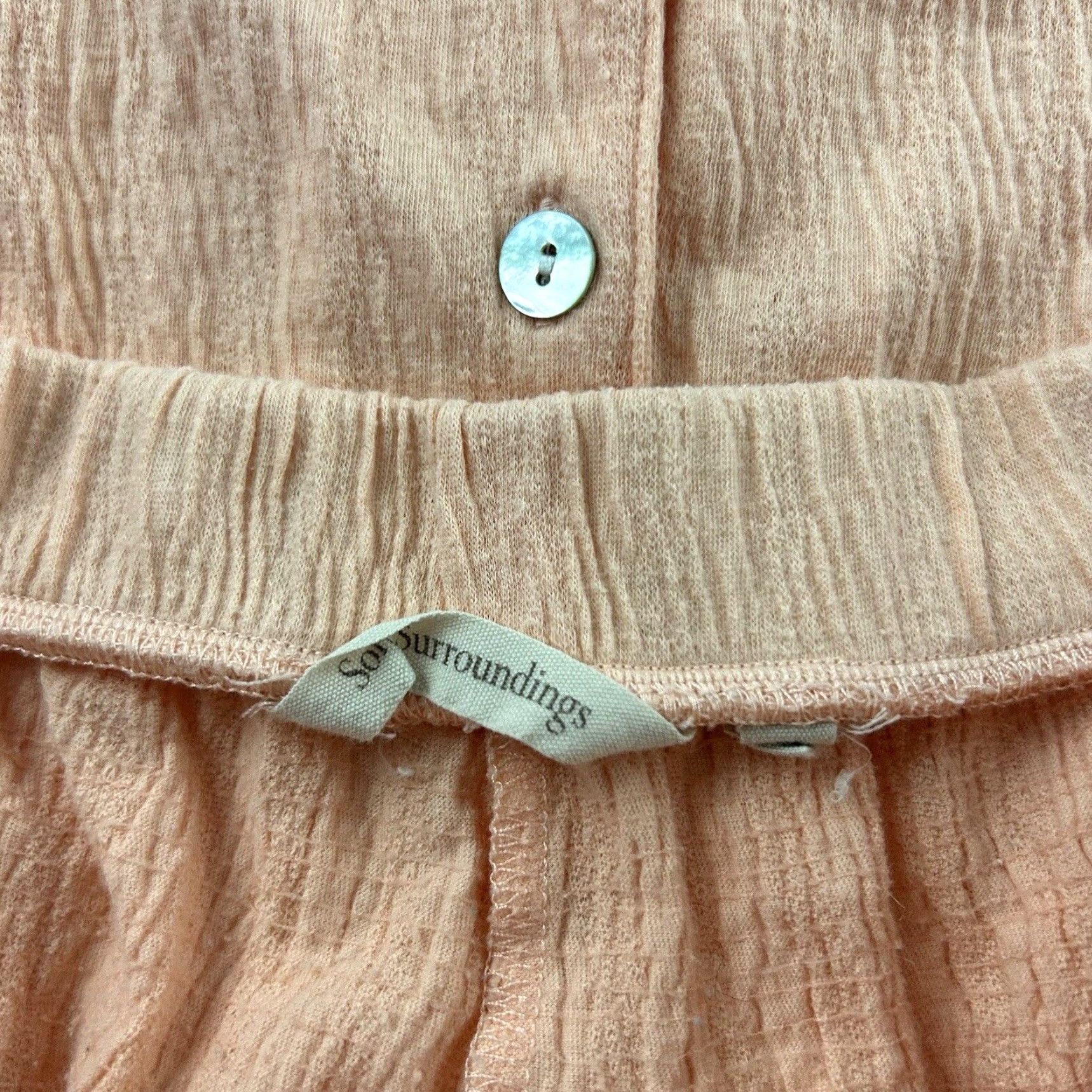 Soft Surroundings Soft Surroundings Pajama Set Short Sleeve Shirt Shorts PJs Women's M Peach Hawaii Shirt Womens M Pajamas Set Size M / US 6-8 / IT 42-44 - 3 Thumbnail