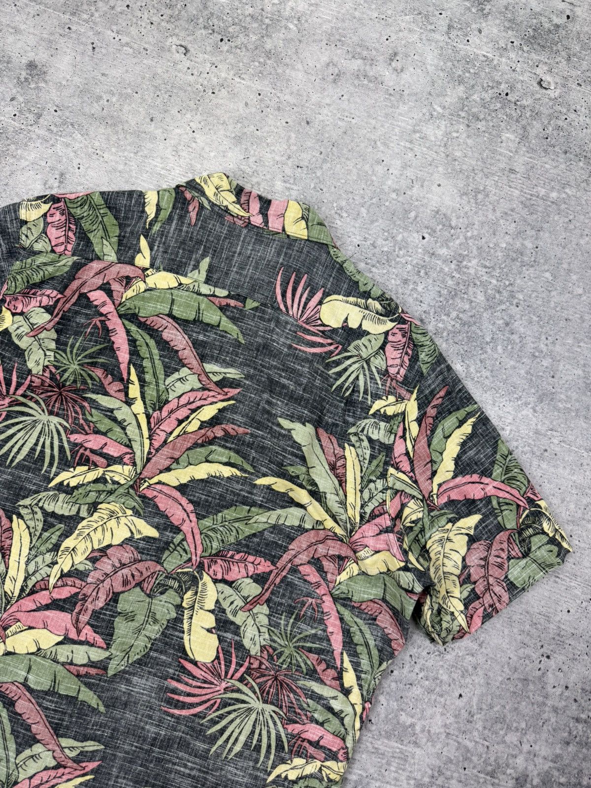 Levi's Levi’s Levis Hawaiian Button Short Sleeve Shirt Men Size L Size US L / EU 52-54 / 3 - 17 Thumbnail