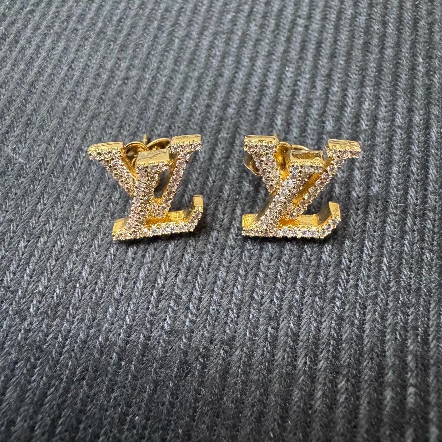 Louis Vuitton Gold Rhinestone Initial Stud Earrings Size ONE SIZE - 1 Thumbnail