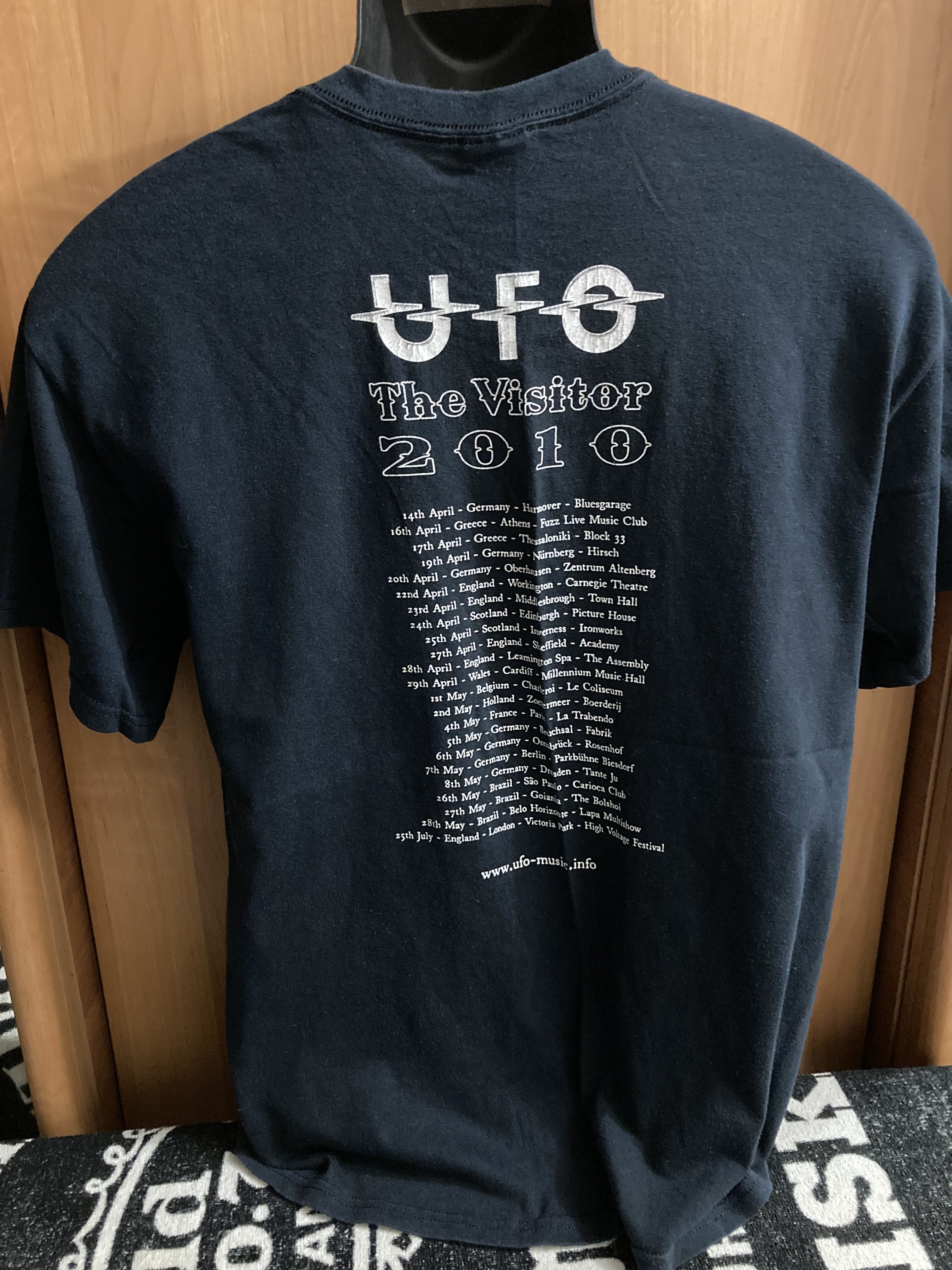 Band Tees × Vintage UFO The Visitor World Tour 2010 Progressive Rock Band Shirt Size US L / EU 52-54 / 3 - 2 Thumbnail