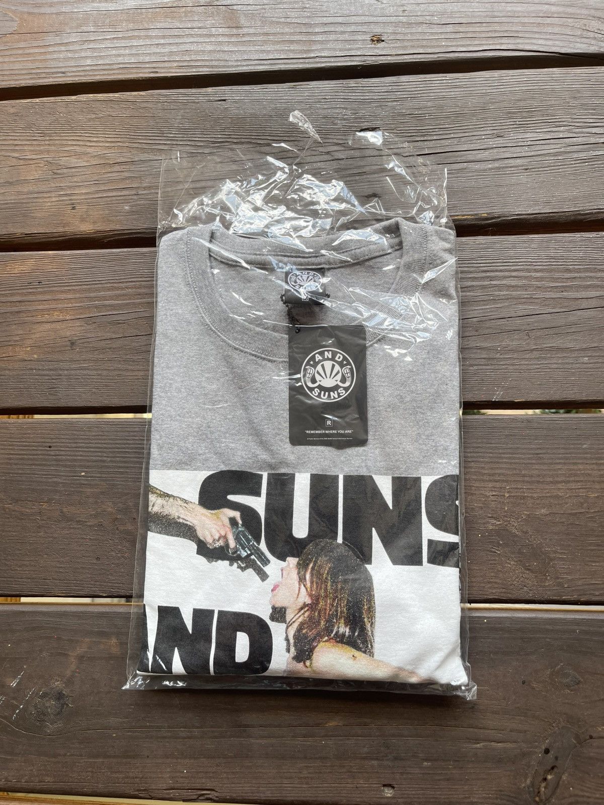 ANDSUNS NWT AndSuns Japan - Suns and Violnce t-shirt Size US M / EU 48-50 / 2 - 1 Thumbnail