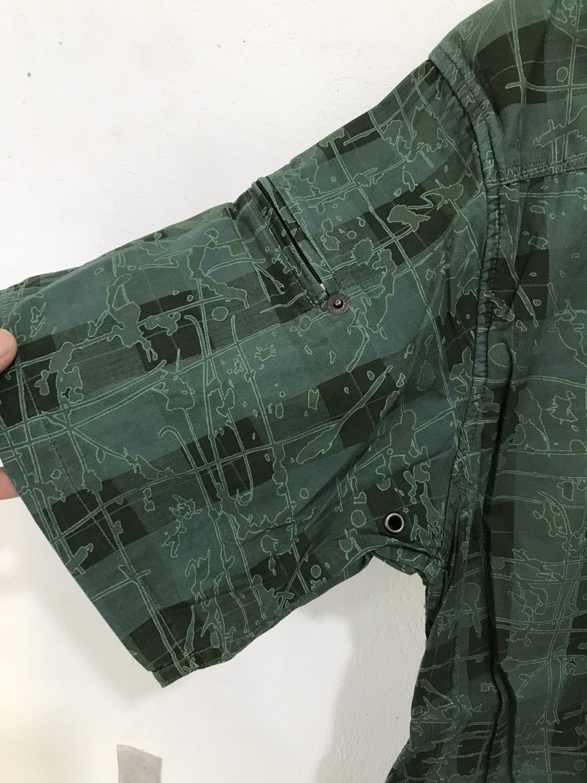 Hysteric Glamour Japanese Airwalk Camo Military poem Shirt Size US M / EU 48-50 / 2 - 7 Thumbnail