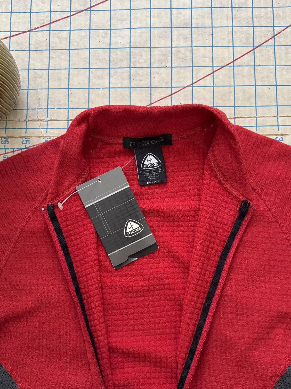 Nike ACG NWT Nike ACG Sphere Athletic Fleece S/S Workout Shirt Medium Size US M / EU 48-50 / 2 - 6 Thumbnail