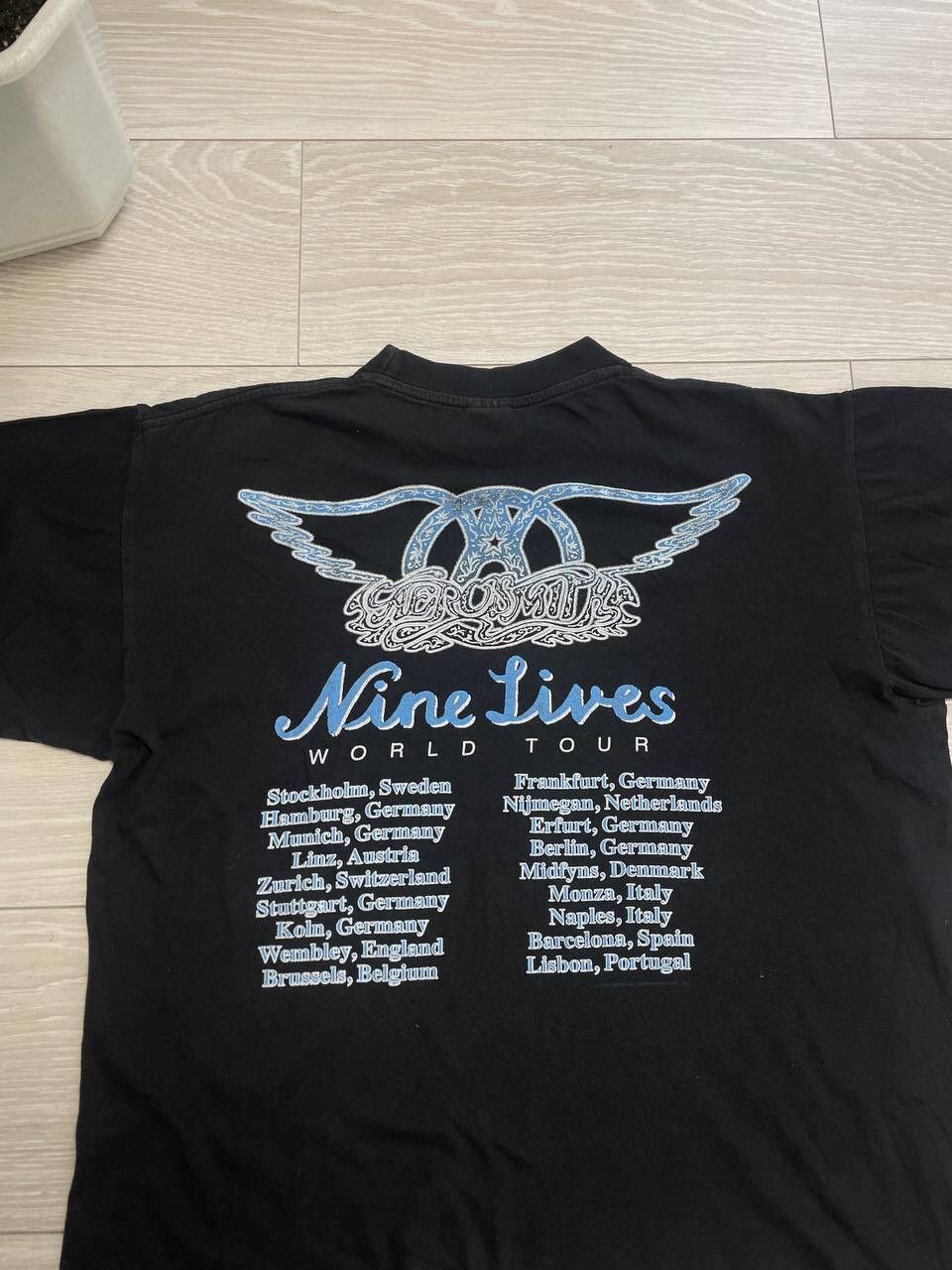Band Tees × Japanese Brand × Vintage Vintage 1997 Aerosmith Nine Lives Tour Tee T-Shirt Y2K Size US L / EU 52-54 / 3 - 4 Thumbnail