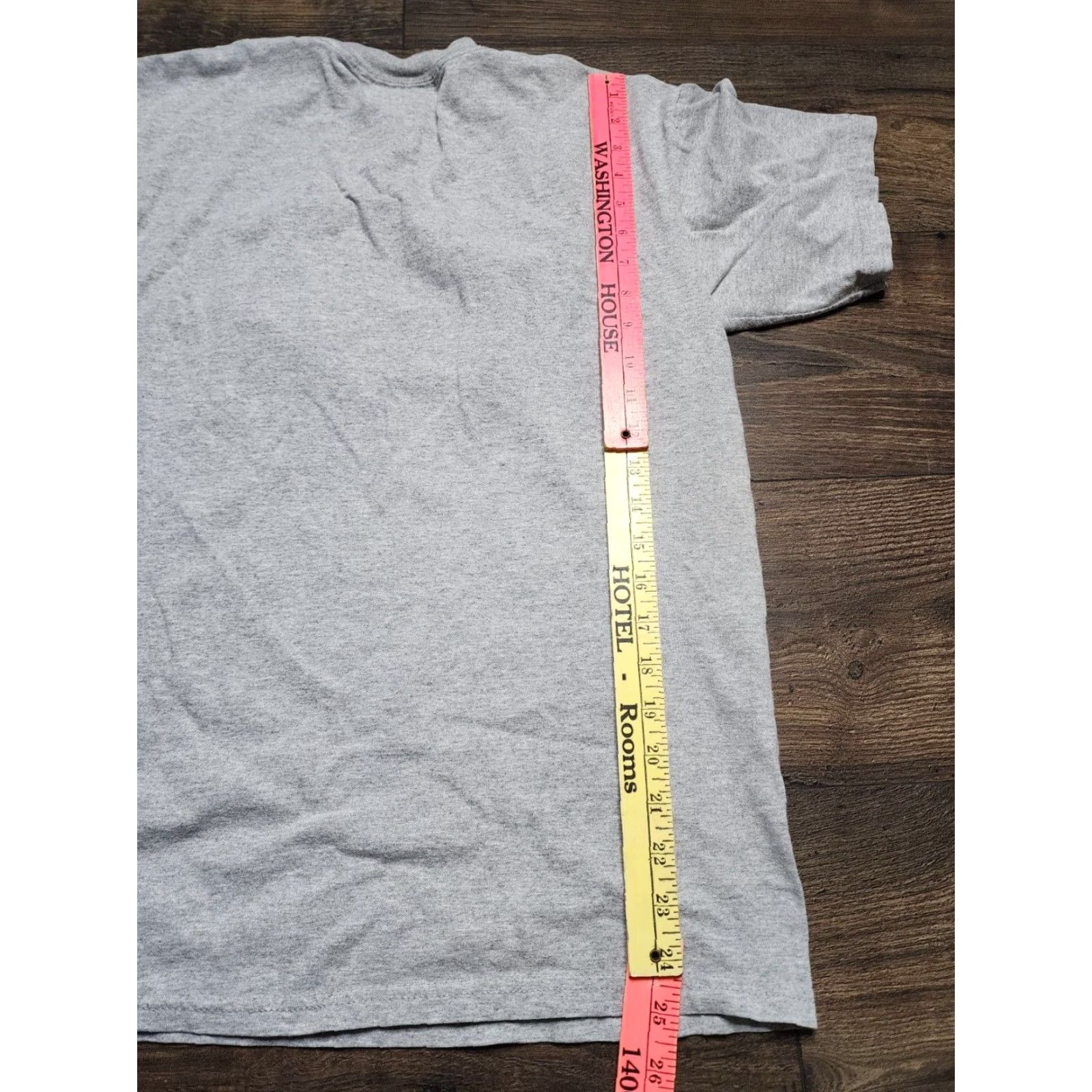 Peanuts VINTAGE Peanuts Collection T-Shirt Mens M Snoopy Woodstock USA Flag Gray Cotton Blend Short Sleeve Crew Neck Size US M / EU 48-50 / 2 - 3 Thumbnail