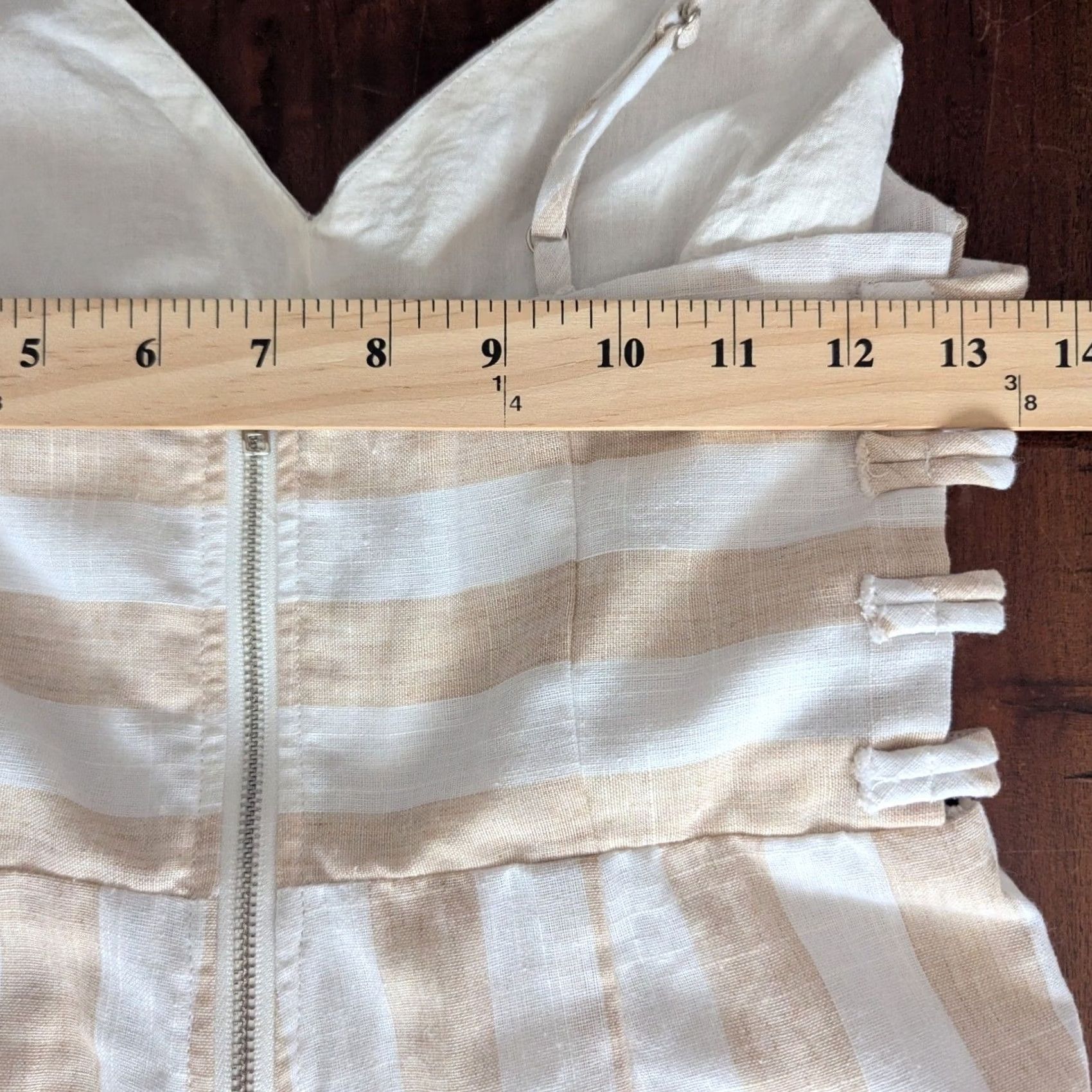 Forever 21 FOREVER 21 Linen Blend Jumpsuit Striped Wide-Leg Sleeveless V-Neck Side Cut Outs Back Zipper Beige S Women Beachy Casual Vacation Size 28" / US 6 / IT 42 - 6 Thumbnail