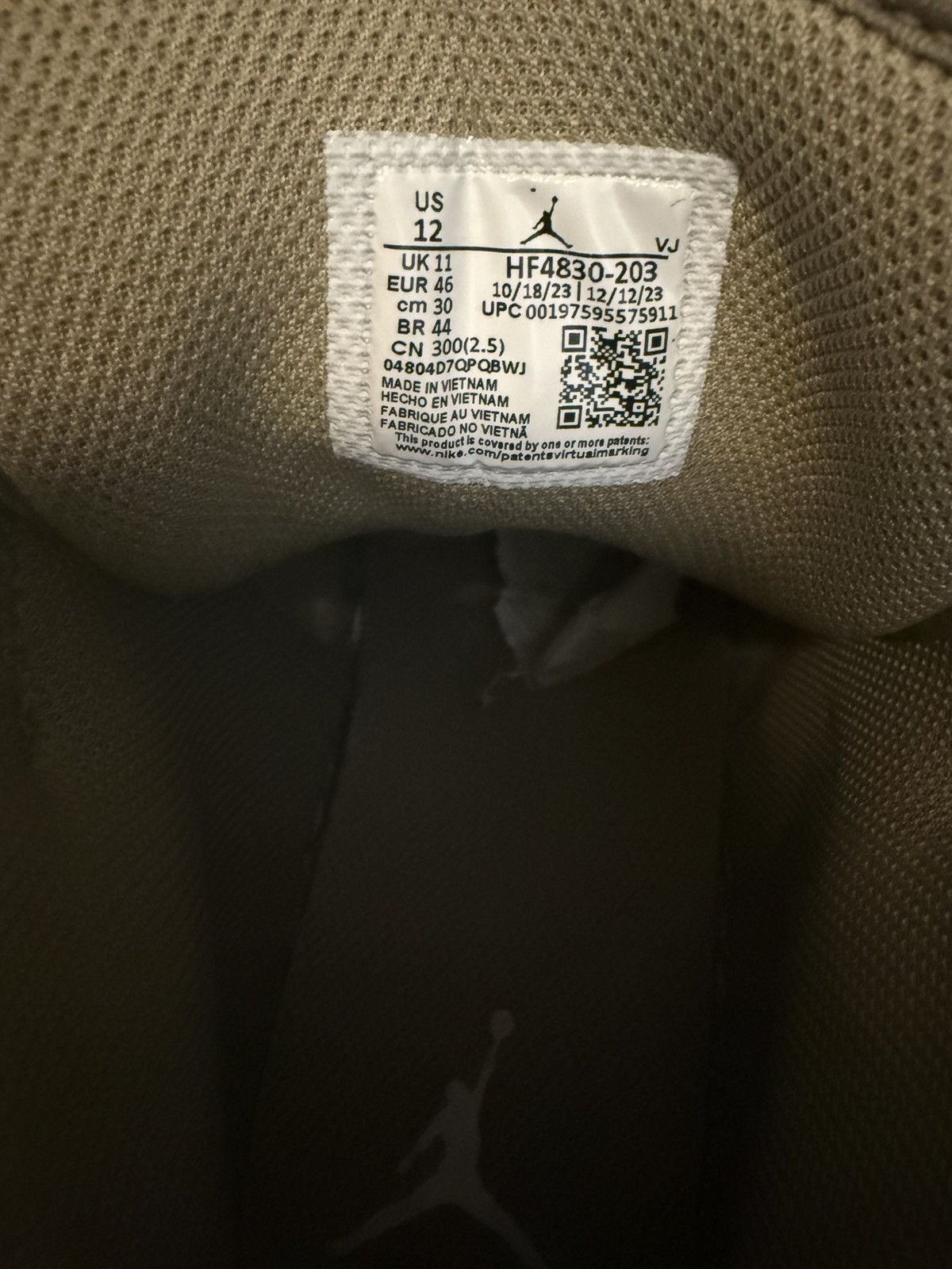 Jordan Brand Jordan 1 mid Size US 12 / EU 45 - 6 Thumbnail