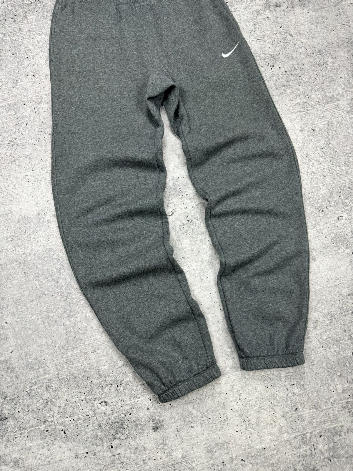 Nike × Vintage Vintage Nike Y2K Style Grey Wide Leg Loose Sweatpants Pants Size US 30 / EU 46 - 2 Thumbnail