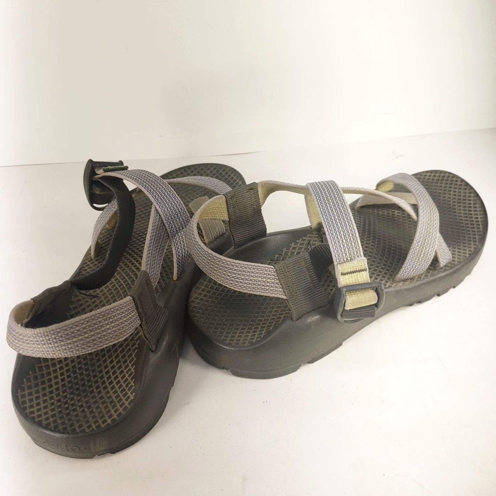 Chaco Chaco Z/2 Sandal Women's 10 Purple Pixel Weave Strappy Nylon Casual Hiking Shoes/ Sandals Size US 10 / IT 40 - 5 Thumbnail