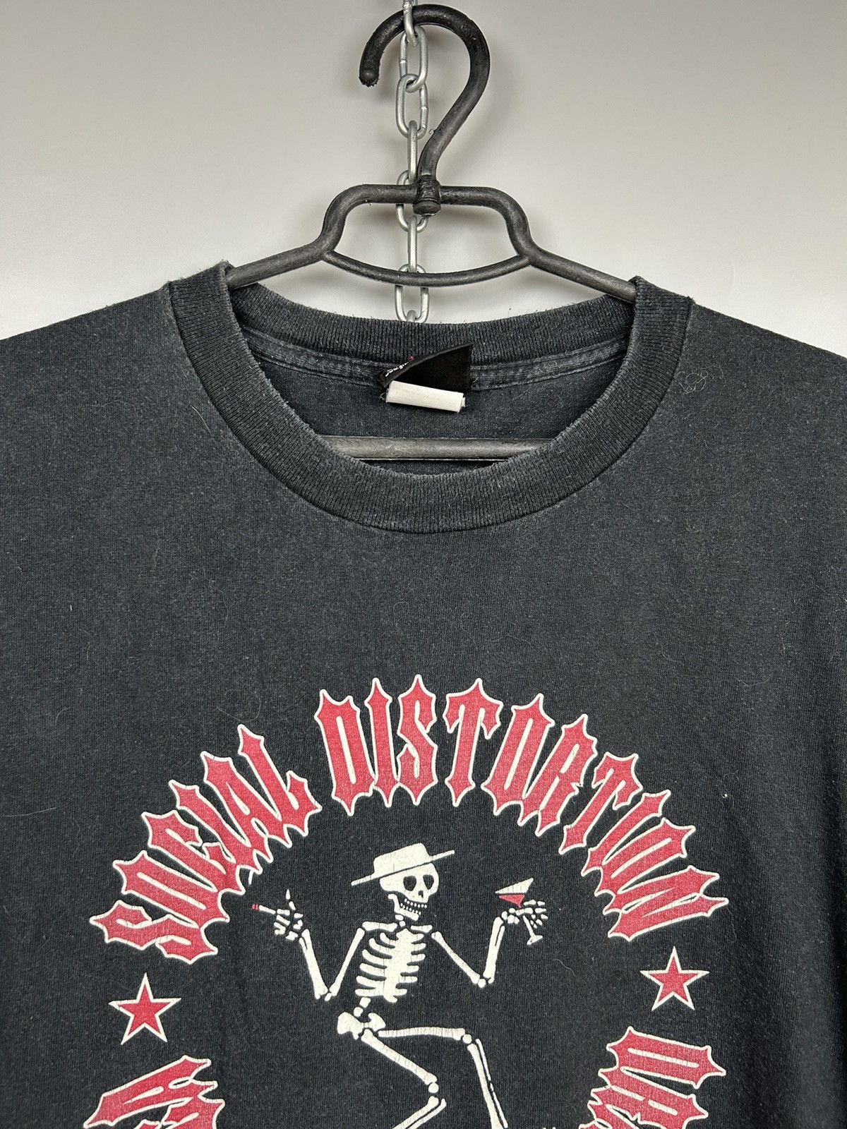 Band Tees × Giant × Vintage Vintage 90s Social Distortion Band Skeleton Graphic Tee Size US XL / EU 56 / 4 - 2 Thumbnail