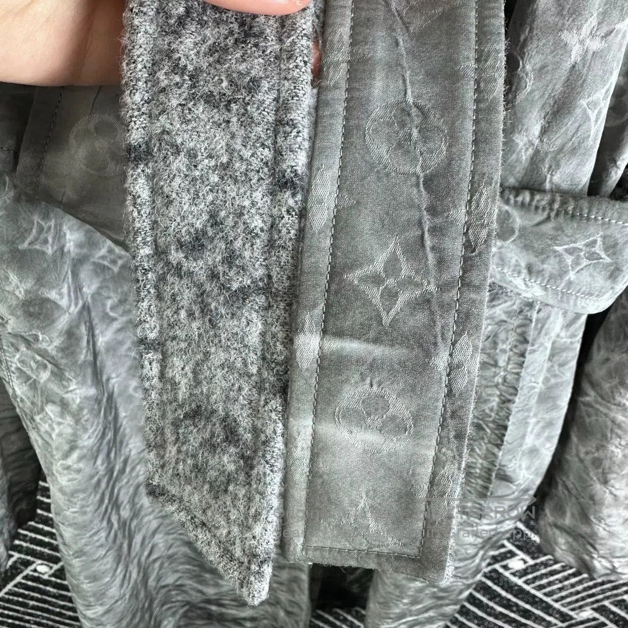 Louis Vuitton Louis Vuitton Monogram Gray Trench Coat. Size M / US 6-8 / IT 42-44 - 5 Thumbnail