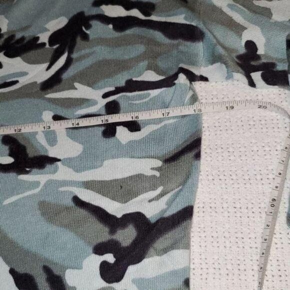 Calvin Klein Calvin Klein Jeans Sz. XS Camouflage LS Trendy Sweater Size XS / US 0-2 / IT 36-38 - 7 Thumbnail