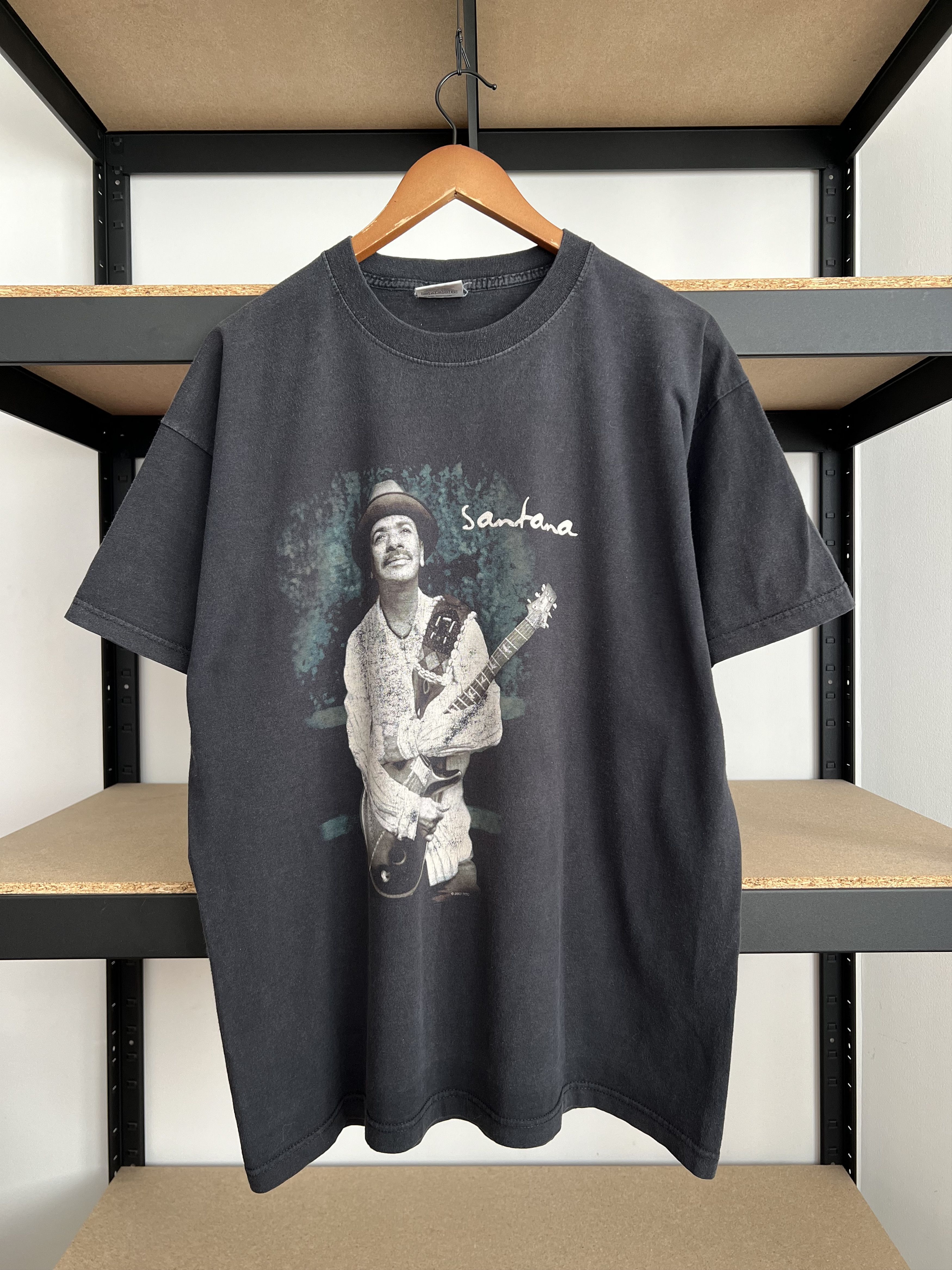 Band Tees Vintage 2003 Carlos Santana Shaman Tour Black T-shirt Size US XL / EU 56 / 4 - 1 Thumbnail