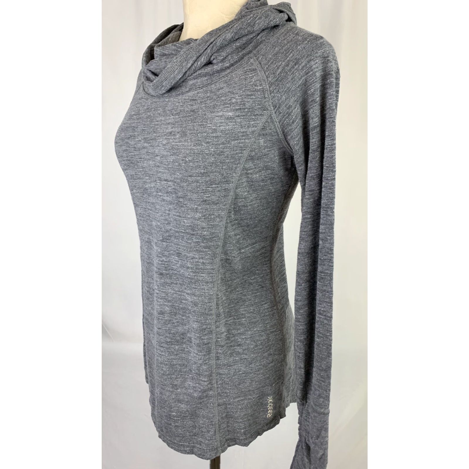 Reebok VINTAGE Reebok Gray Cowl Neck Activewear Top Long Sleeve Thumbholes Shirt Womens Small SS Size S / US 4 / IT 40 - 4 Thumbnail