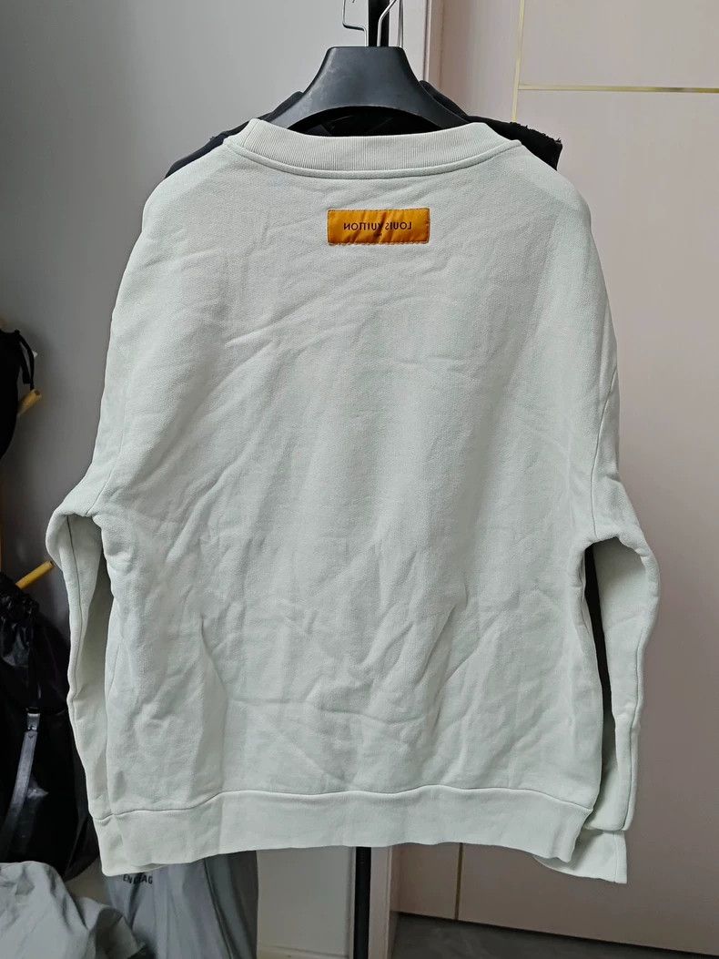 Louis Vuitton LOUIS VUITTON FW23 Logo Embroidered Crew Neck Pullover Swea Size US XXL / EU 58 / 5 - 2 Thumbnail