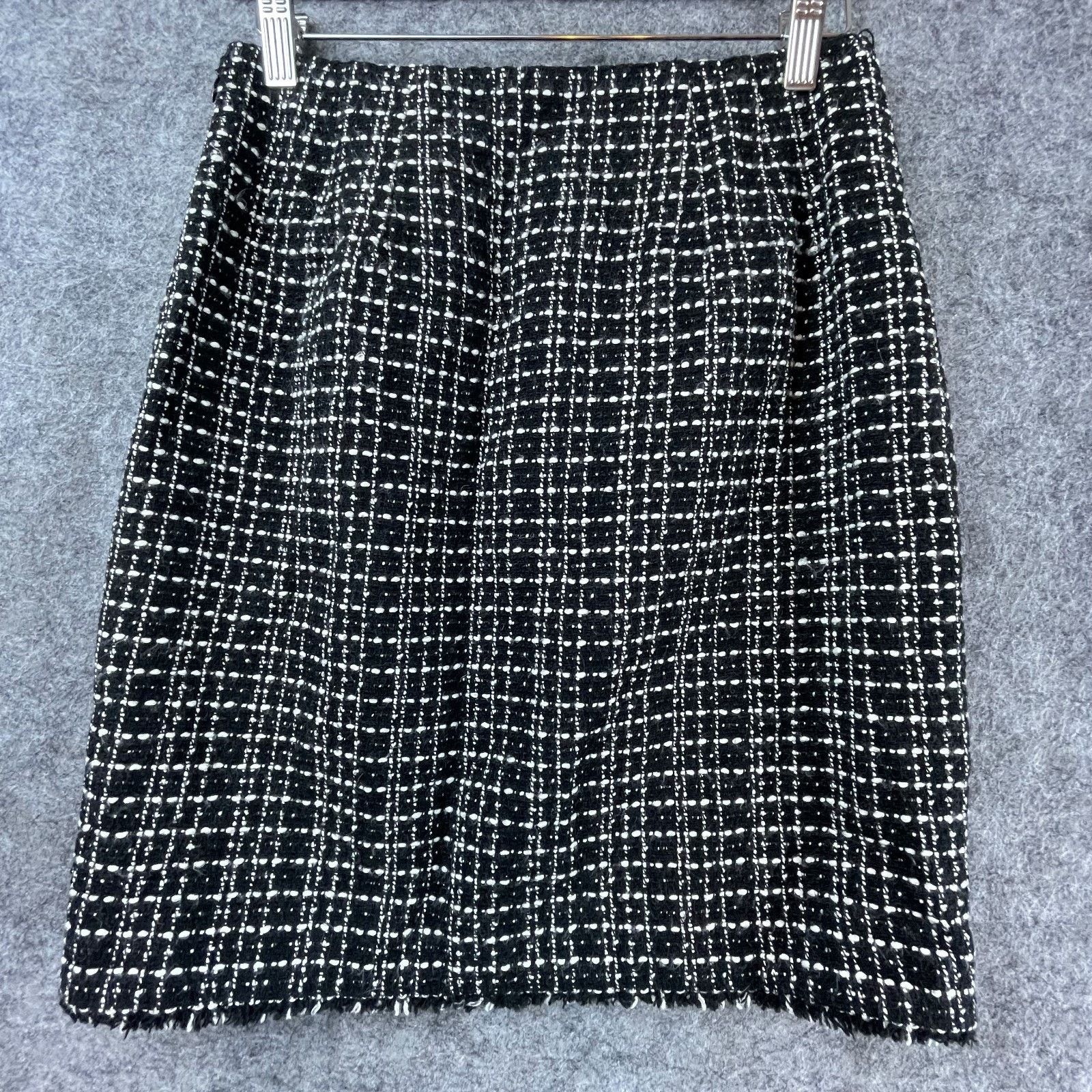 Ann Taylor Ann Taylor Skirt Womens 0 Black Plaid Boucle Tweed Old Money Size 25" / US 0 / IT 36 - 2 Thumbnail