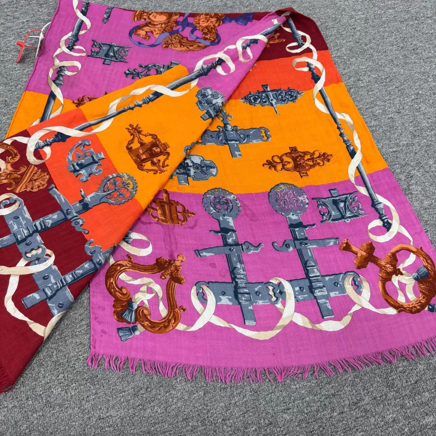 Hermes Hermes Saddle Lock Dopamine Cashmere Silk Scarf 99 New Size ONE SIZE - 2 Thumbnail