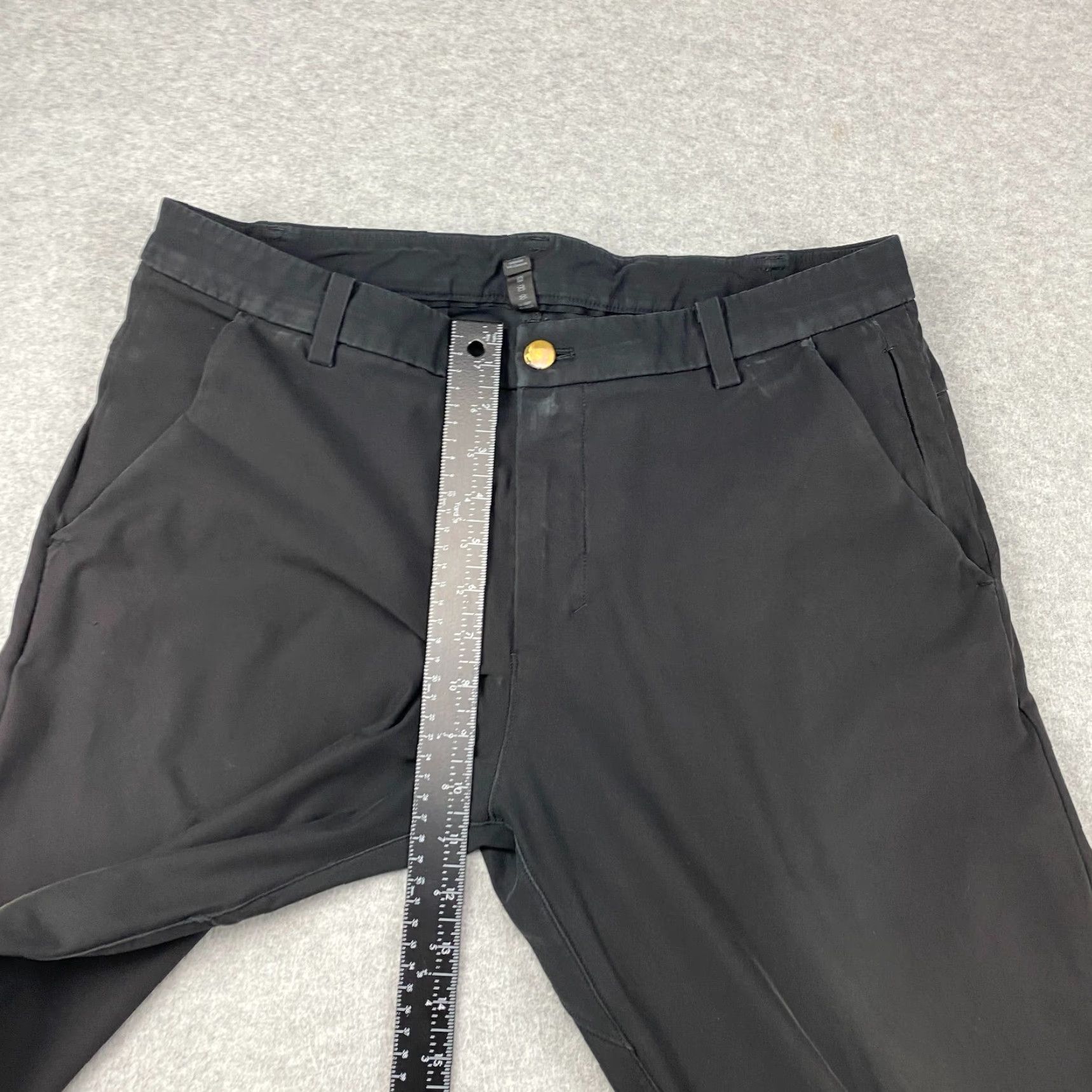 Lululemon Lululemon Pants Mens 33 Black Flat Front Tapered Chino Pockets Golf Performance Modern Casual Seasonal Materials Polyester Elastane Breathable Nos Size US 33 - 7 Thumbnail