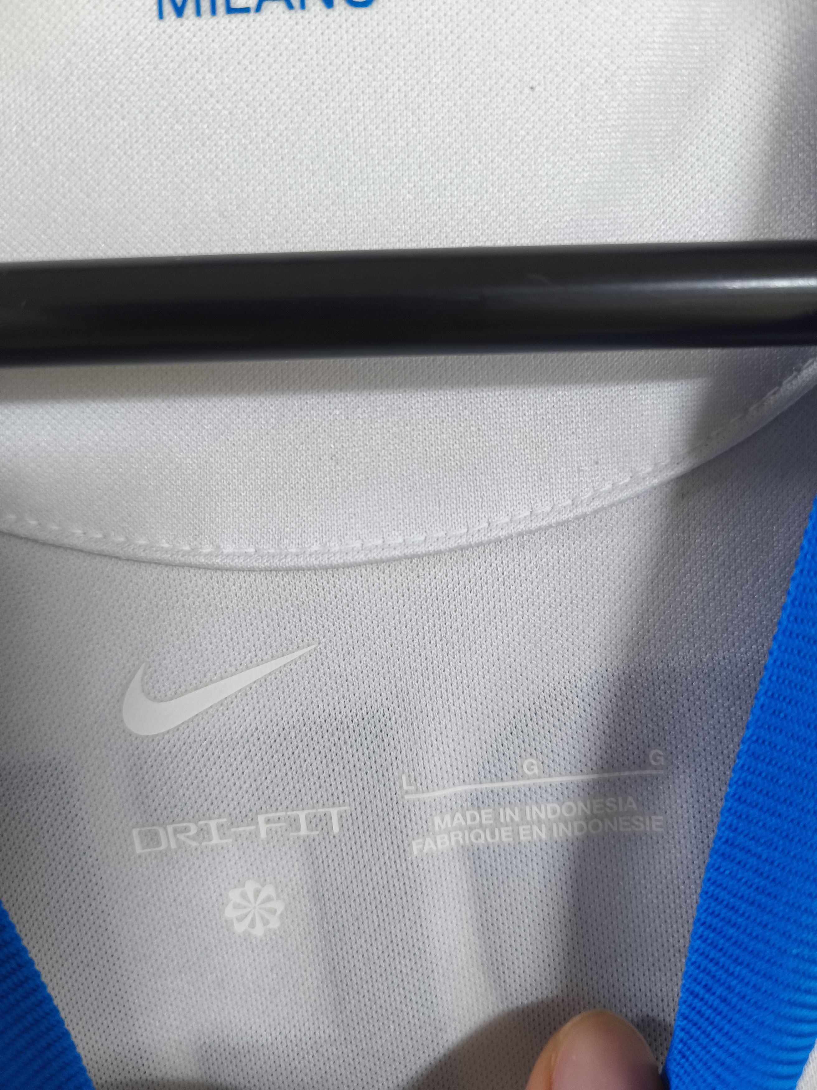 Nike Rare Inter Milan 2021/22 Away Jersey Barella BNWT Size US L / EU 52-54 / 3 - 5 Thumbnail