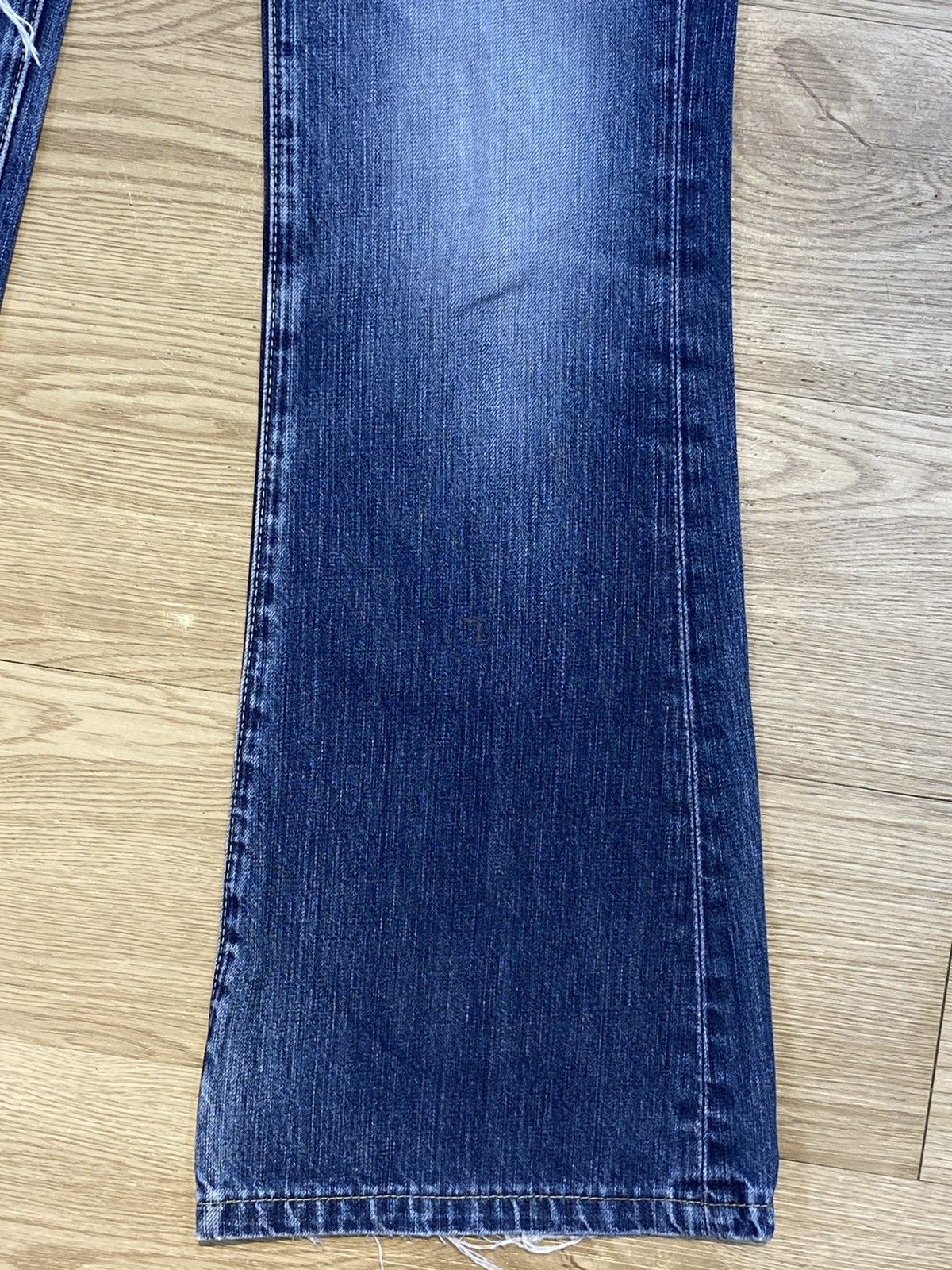 Levi's Levi’s Vintage Whiskers Blue Wash Ripped Flare Jeans Size US 30 / EU 46 - 8 Thumbnail