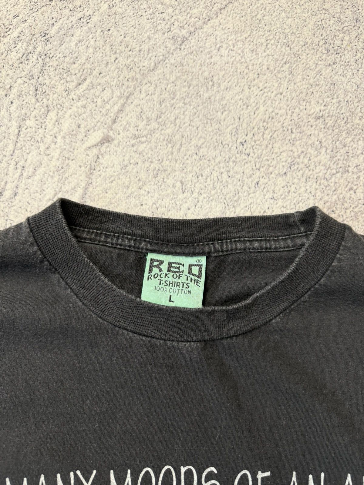 Vintage Vintage ALIEN MOODS 90s FLUORESCENT PRINT SINGLE STITCH TEE Size US L / EU 52-54 / 3 - 12 Thumbnail
