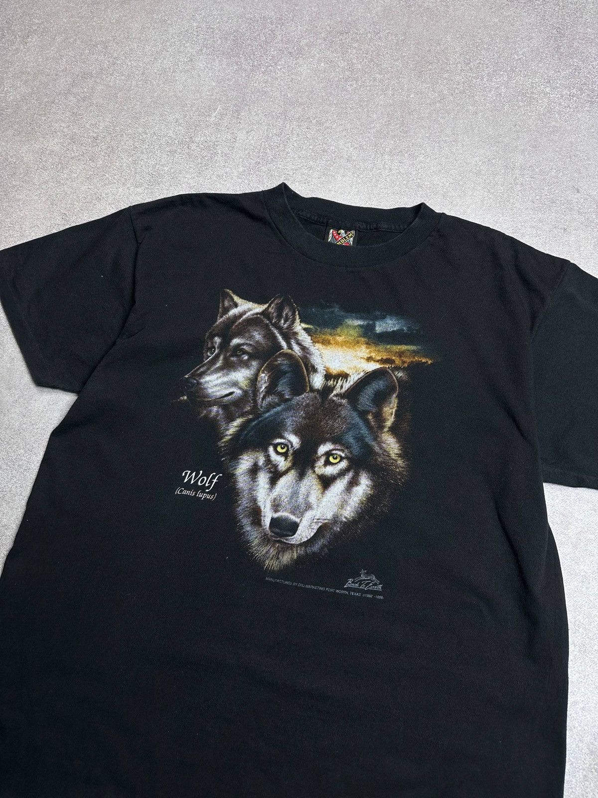 Vintage Vintage 1992 3D Emblem Wolf Graphic T-shirt XL Size US XL / EU 56 / 4 - 2 Thumbnail