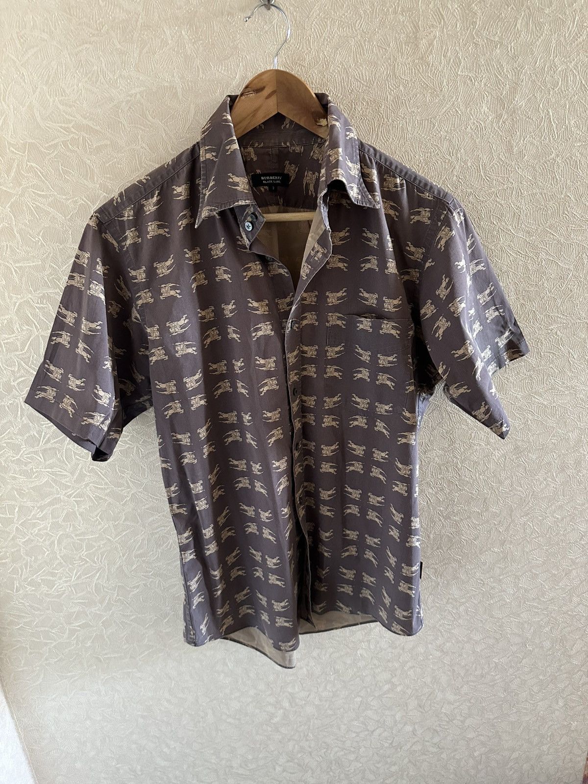 Burberry Burberry shirt logo size M vintage Size US M / EU 48-50 / 2 - 1 Thumbnail